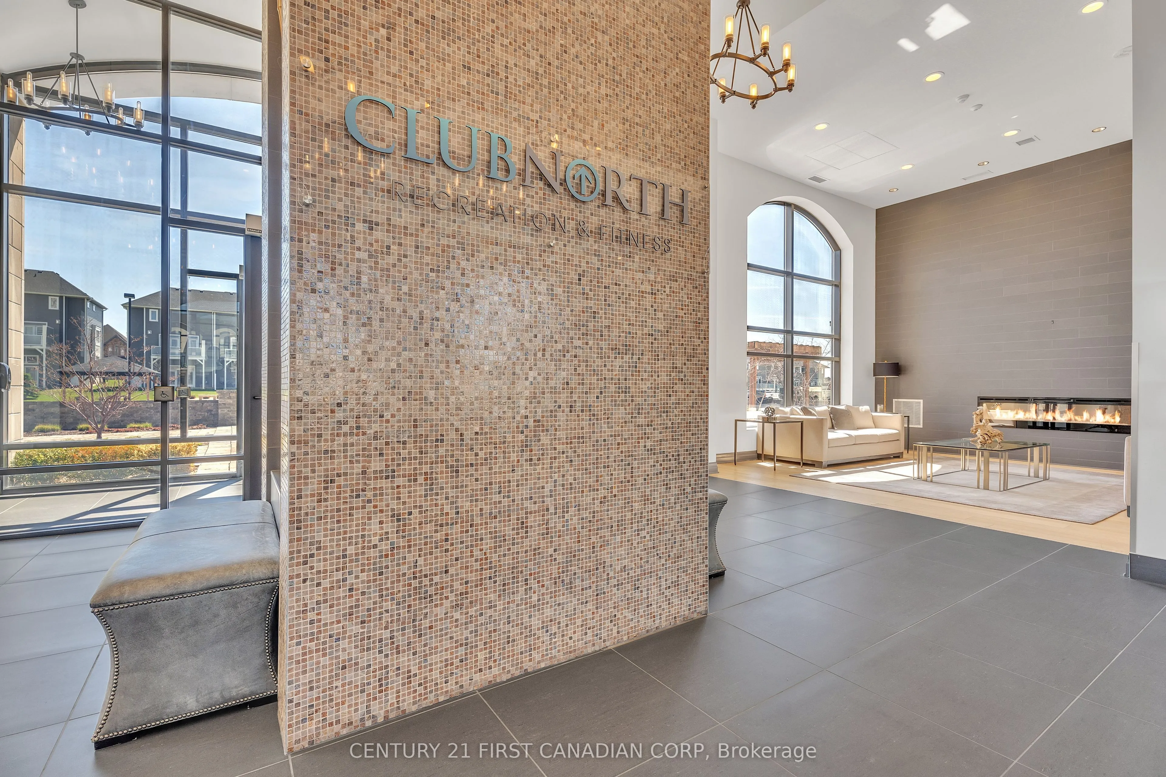 240 Villagewalk Boulevard #812