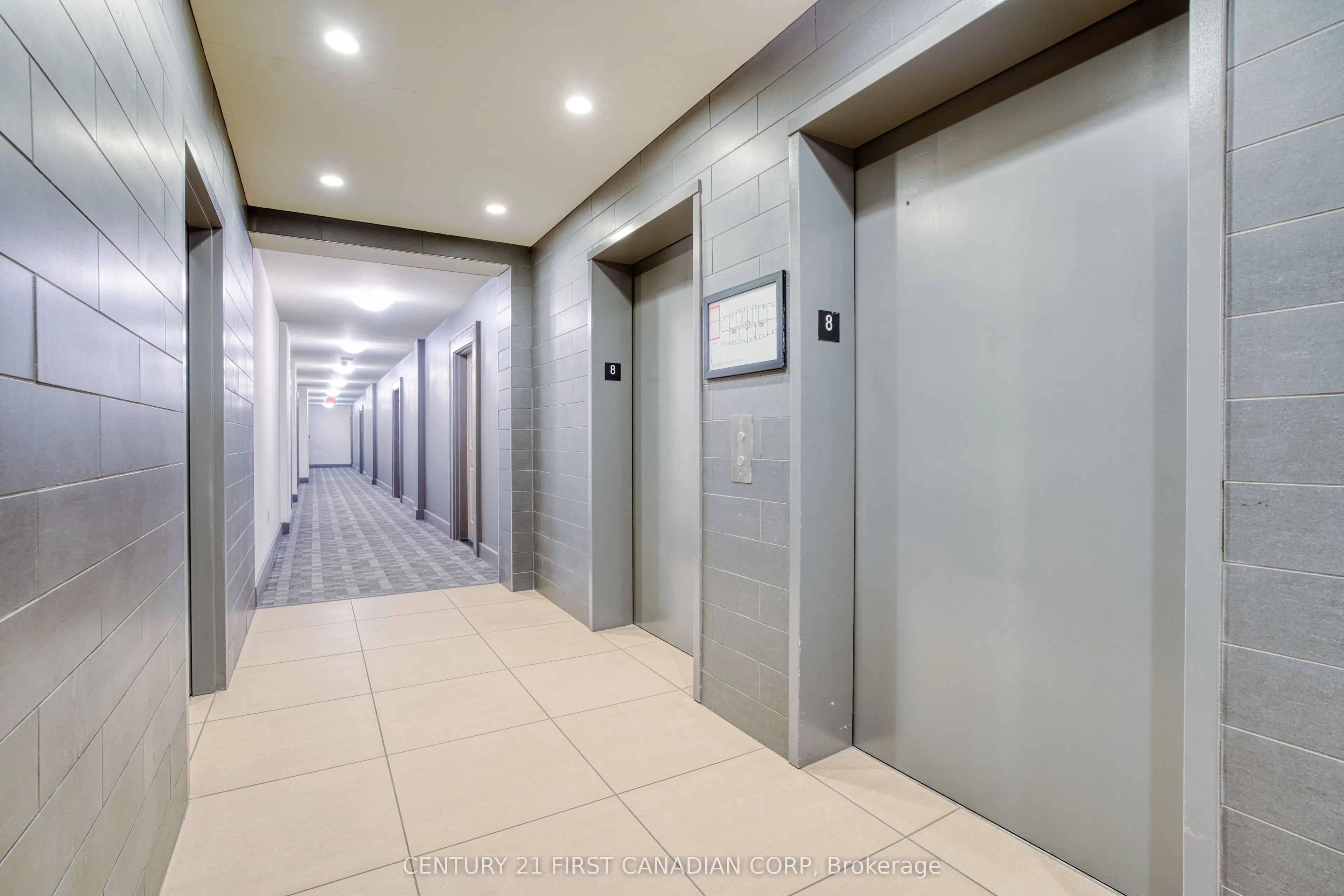 240 Villagewalk Boulevard #812