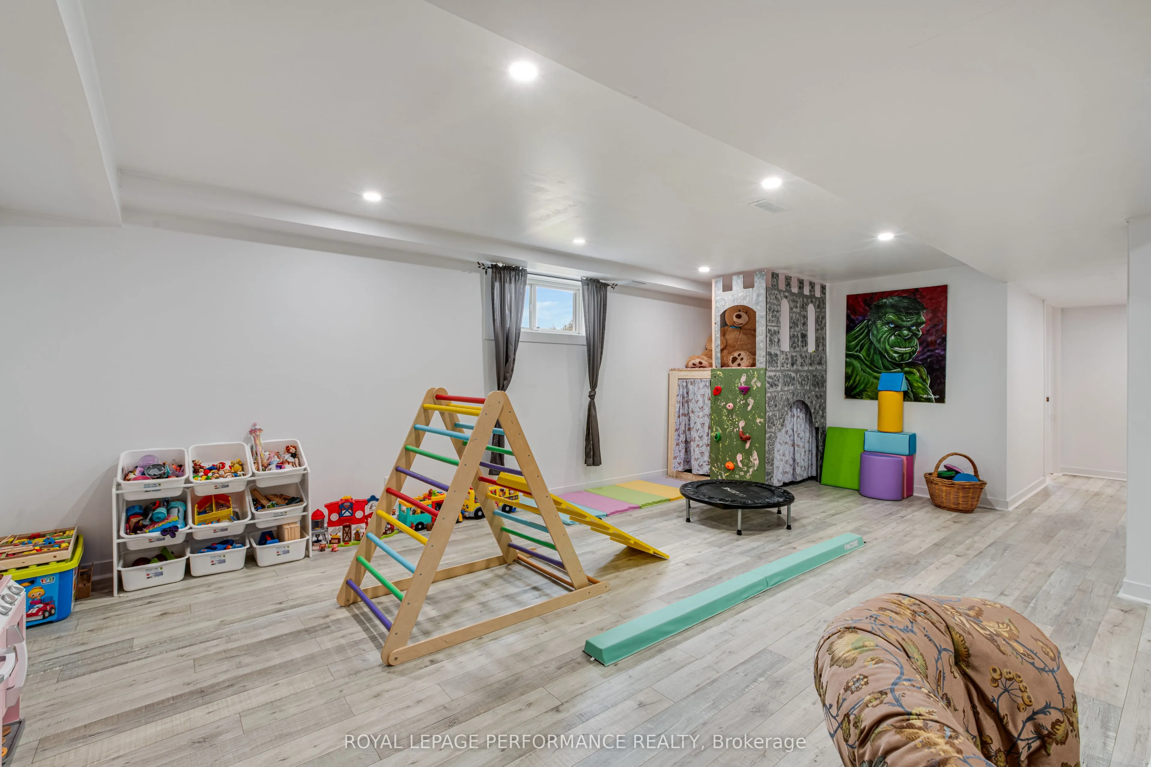 1890 Cassburn Road