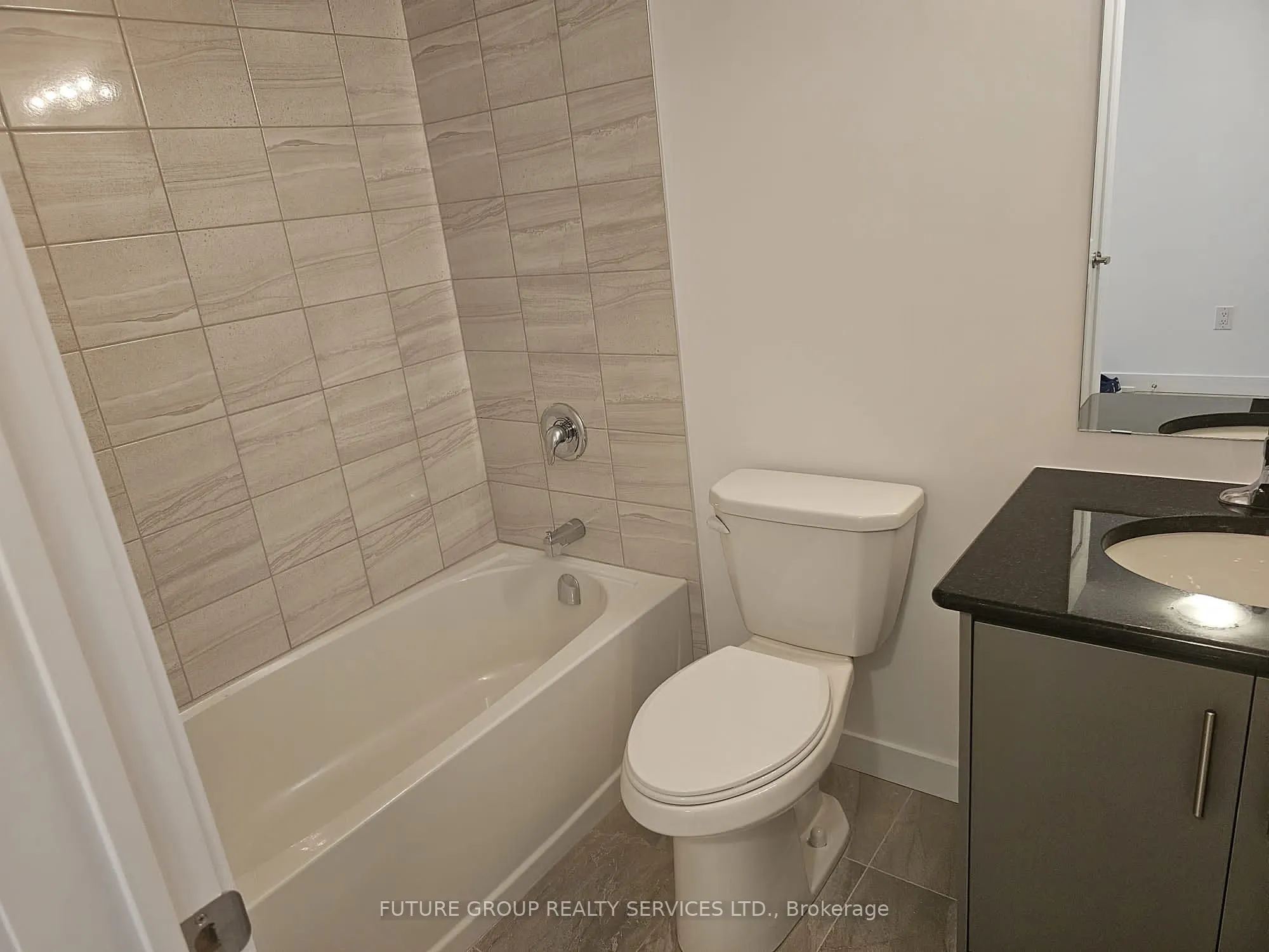 460 Dundas Street E #612