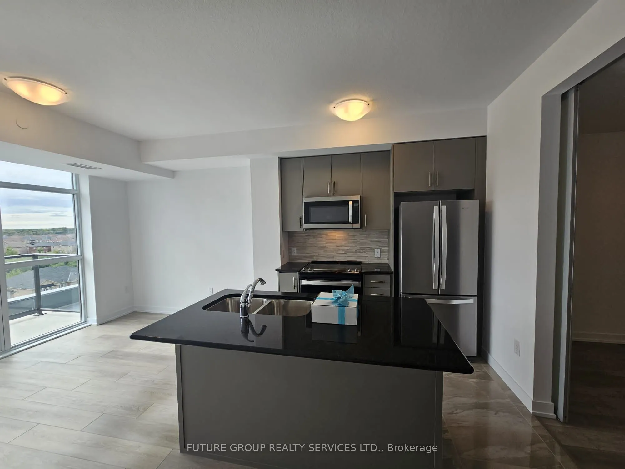 460 Dundas Street E #612