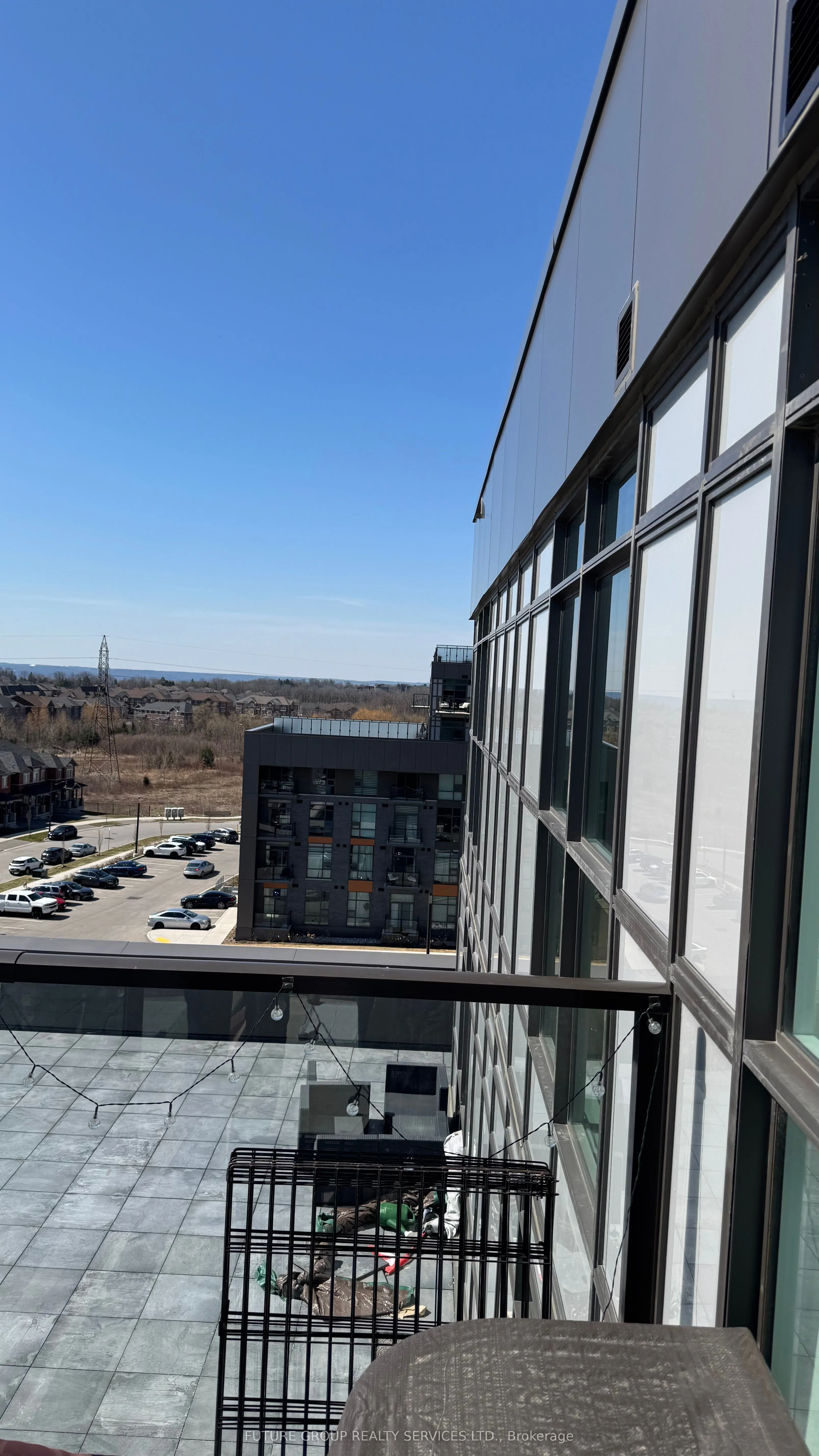 460 Dundas Street E #612