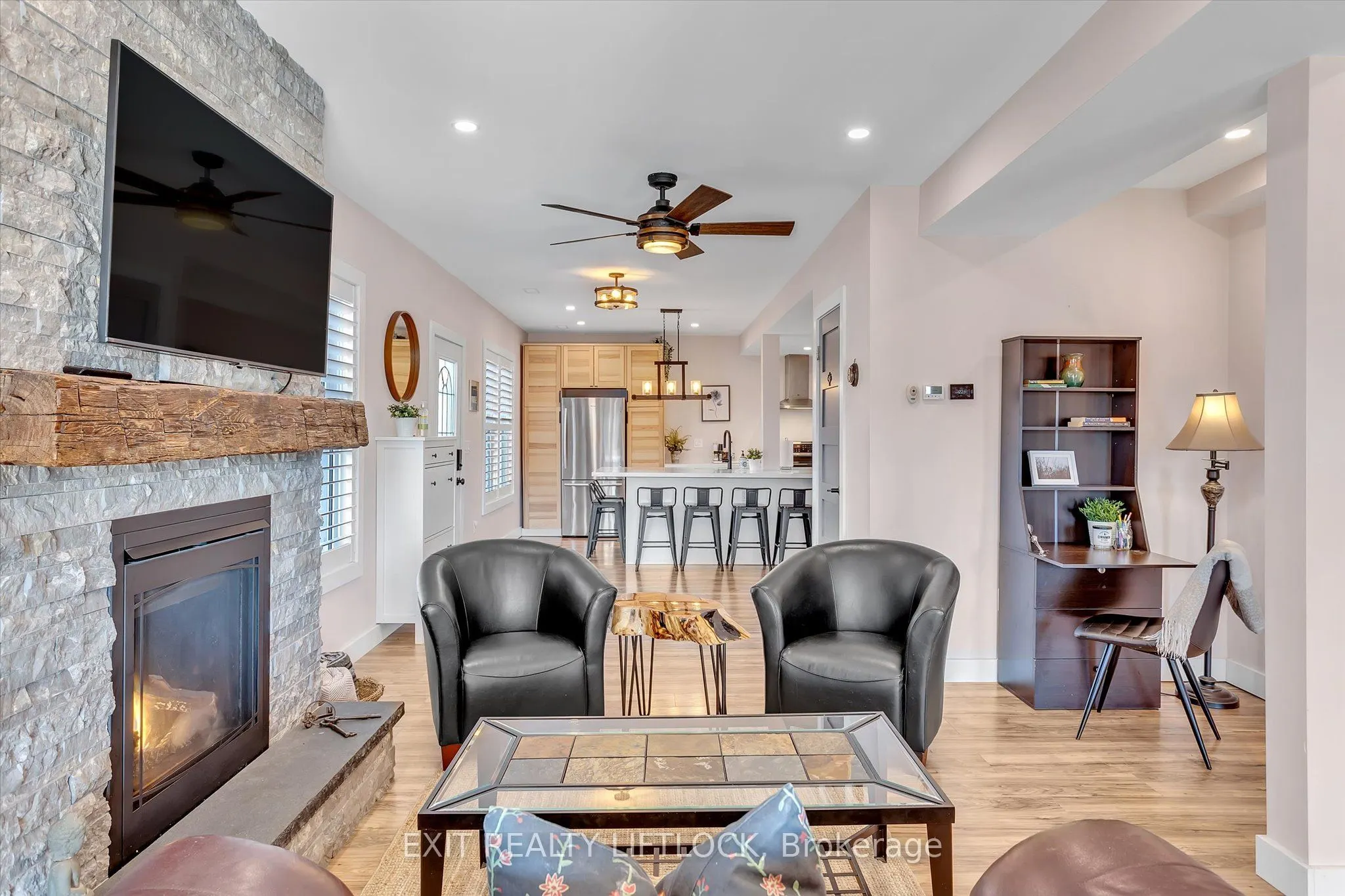 64 Front Street E