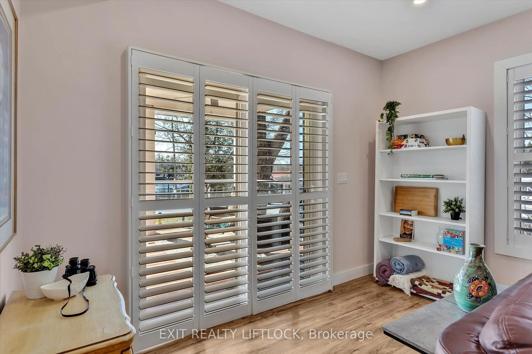 64 Front Street E