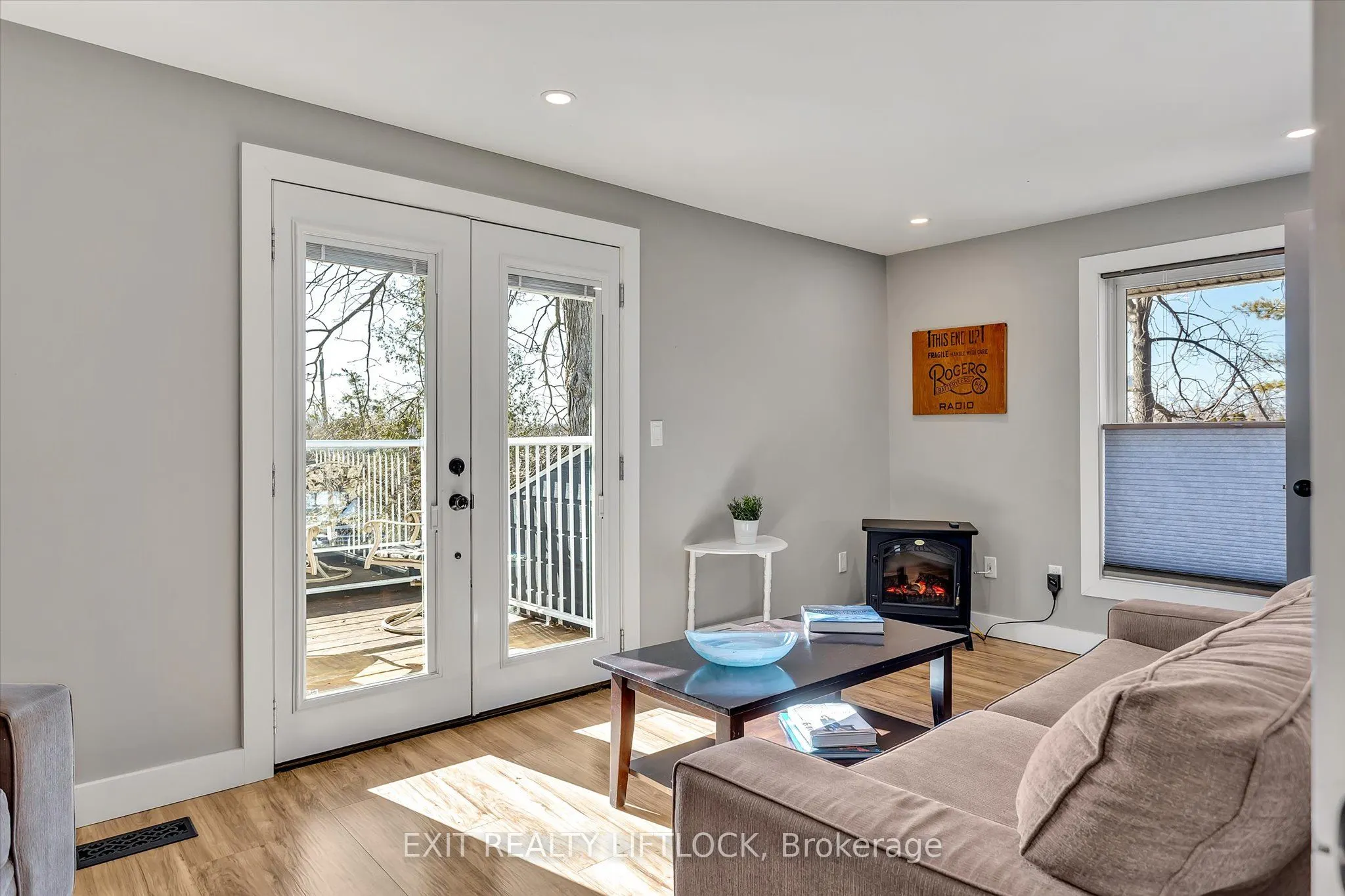 64 Front Street E