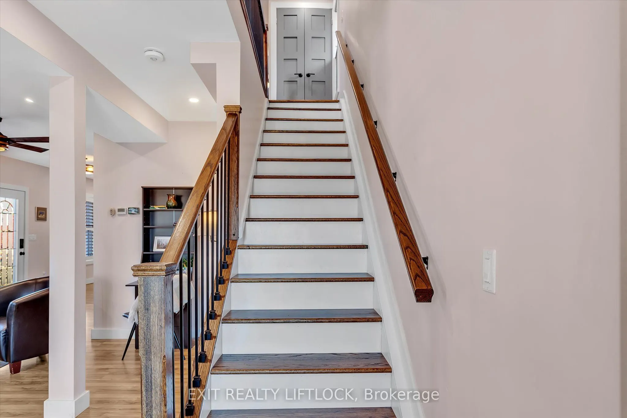 64 Front Street E
