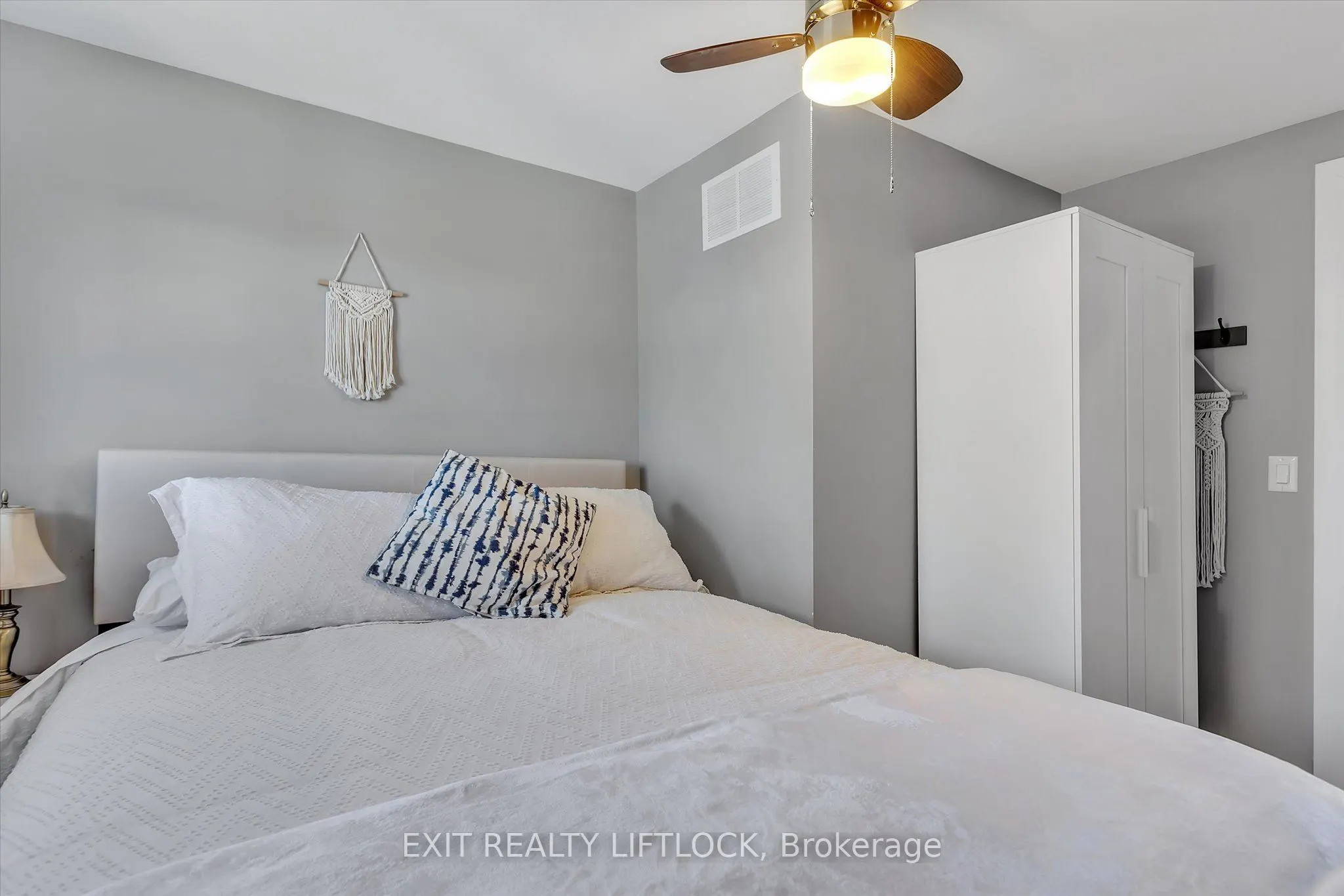 64 Front Street E