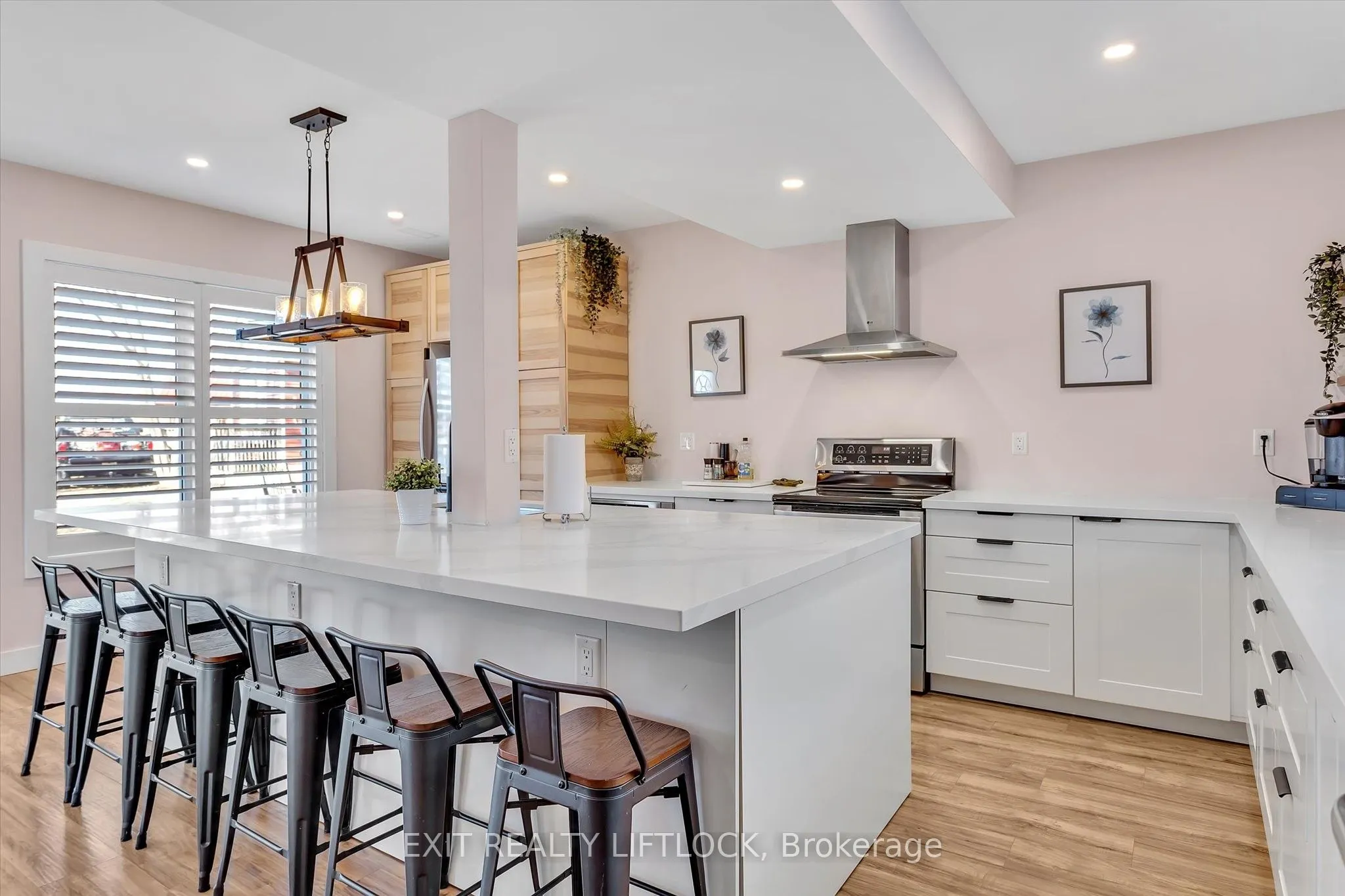 64 Front Street E