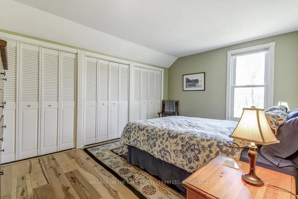 15906 NIAGARA RIVER Parkway