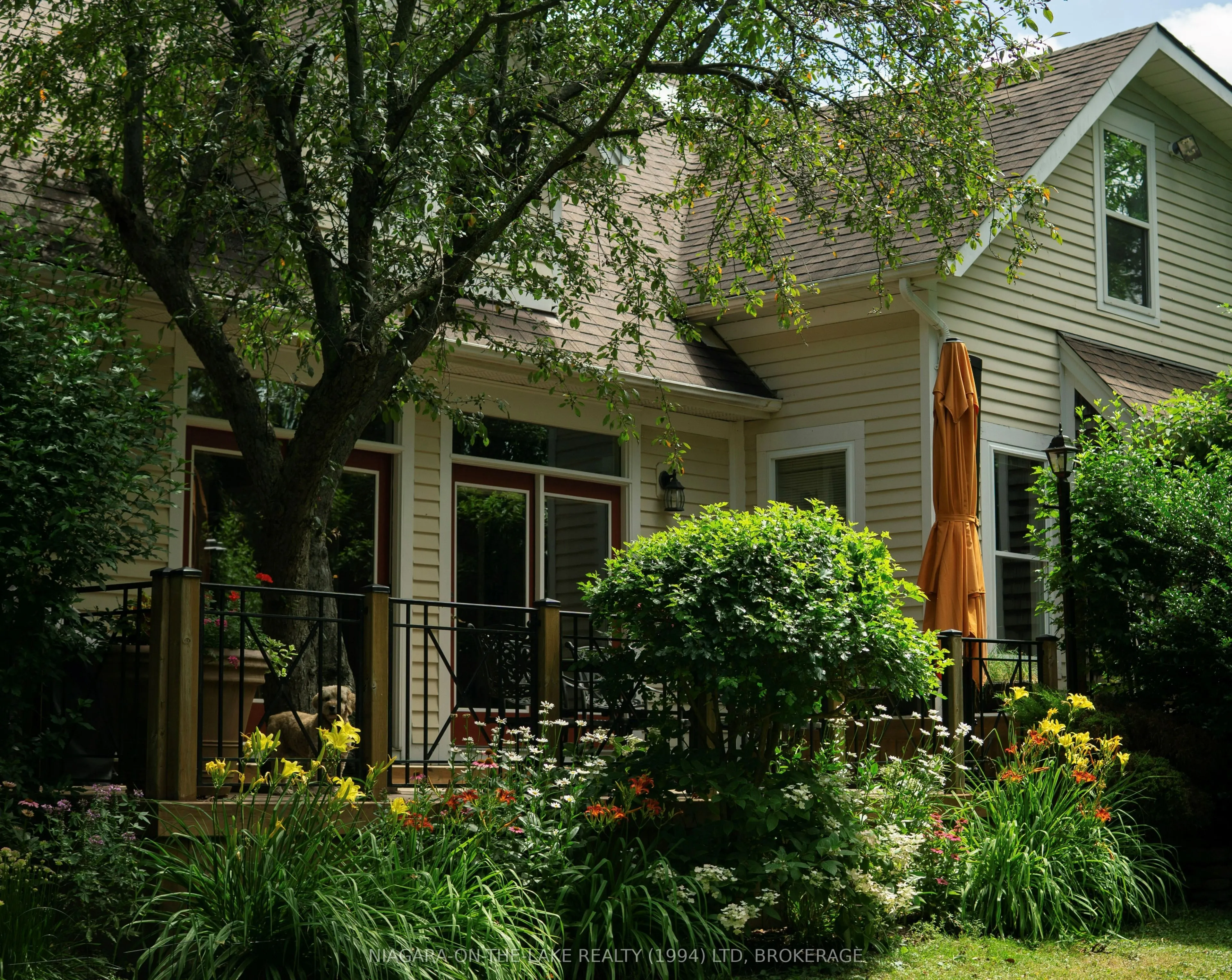15906 NIAGARA RIVER Parkway