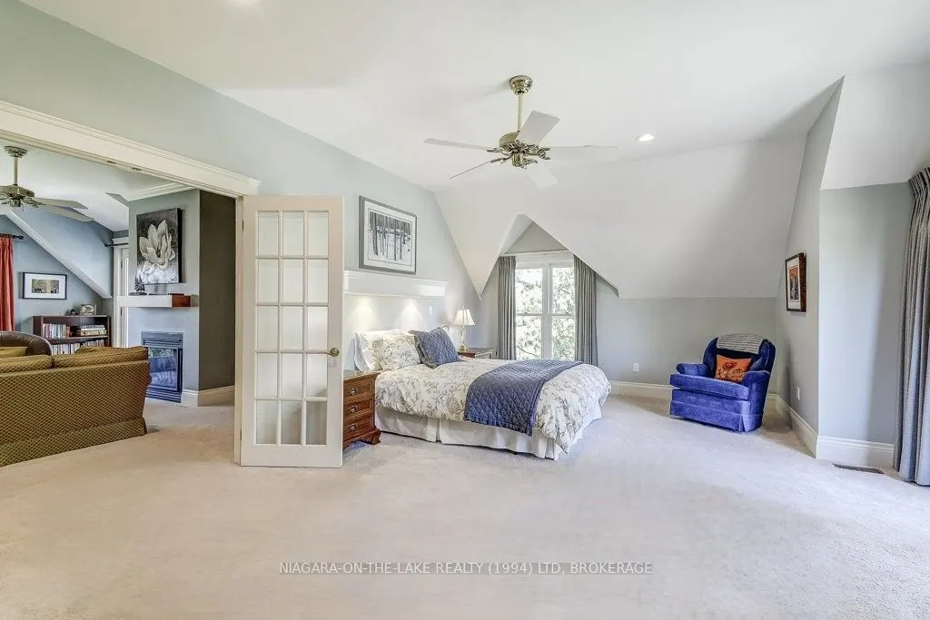15906 NIAGARA RIVER Parkway
