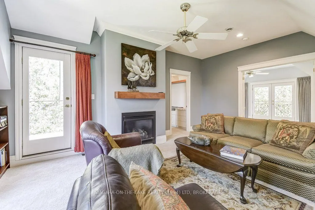15906 NIAGARA RIVER Parkway