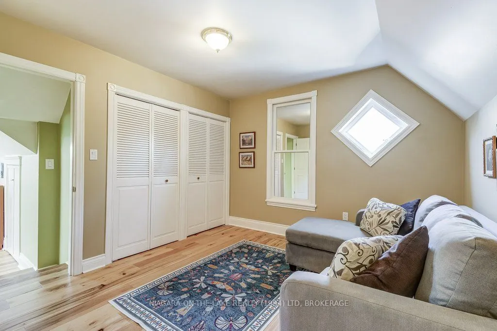 15906 NIAGARA RIVER Parkway