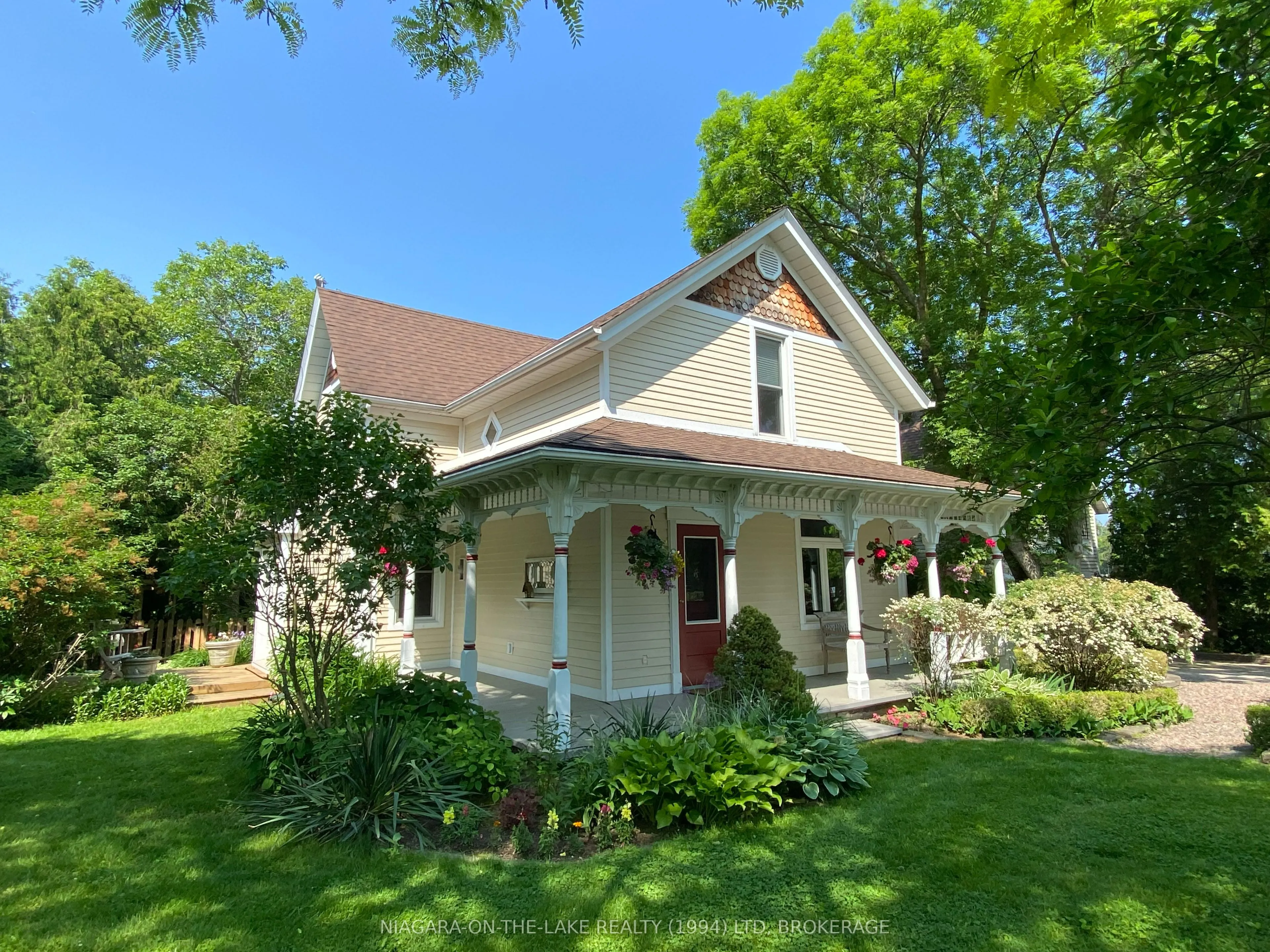 15906 NIAGARA RIVER Parkway
