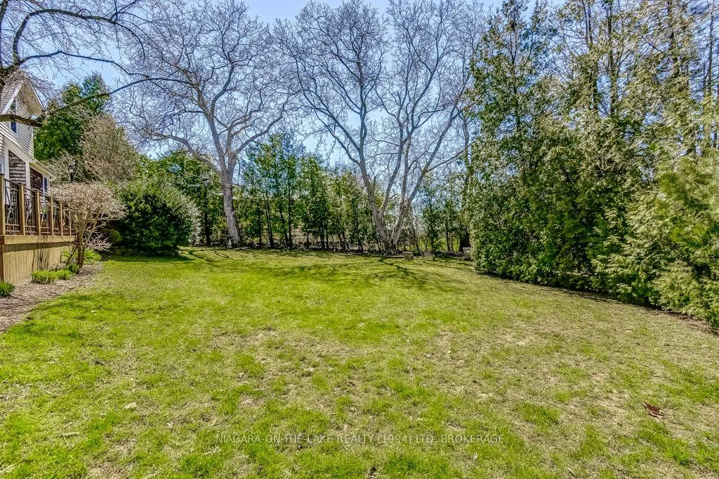 15906 NIAGARA RIVER Parkway