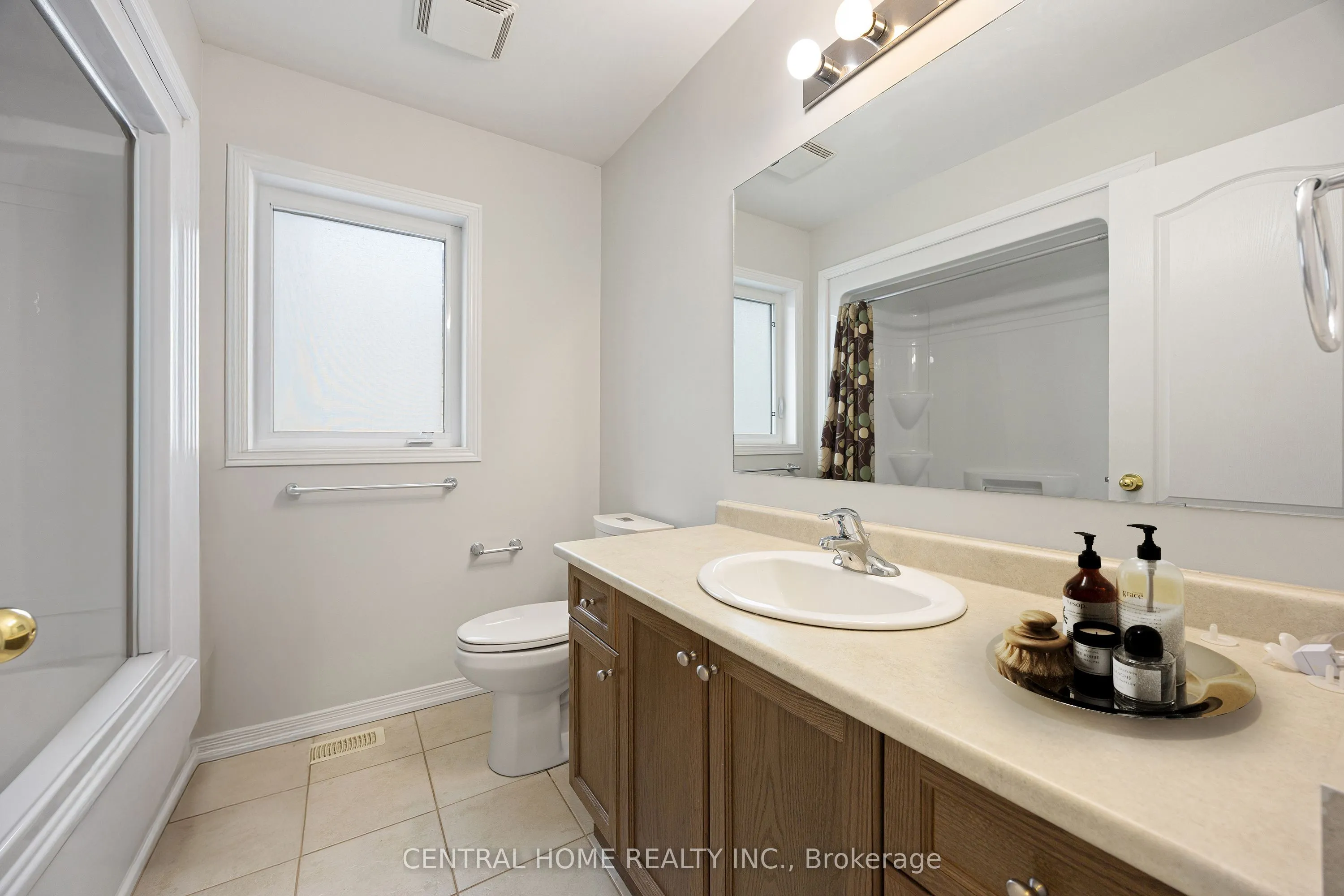 165 Palacebeach Trail