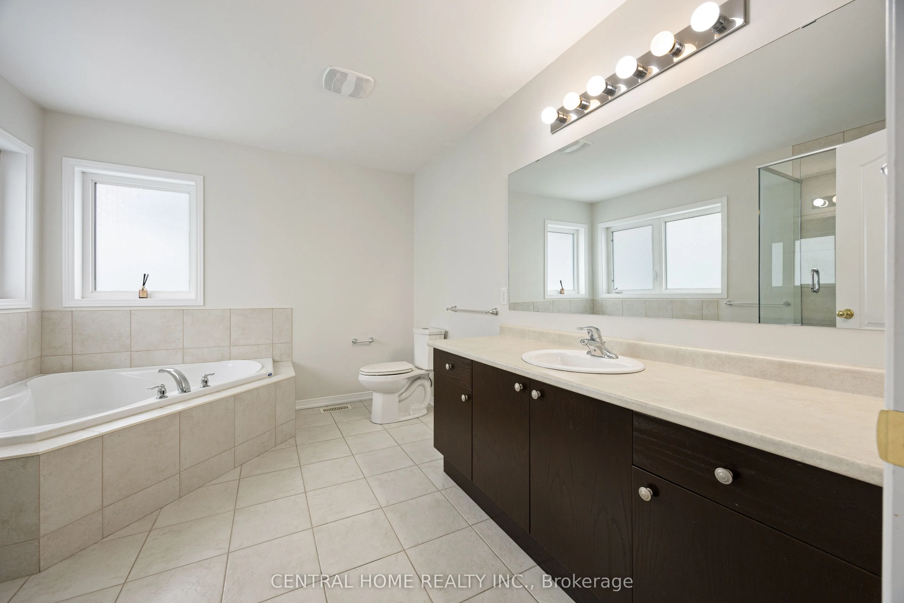 165 Palacebeach Trail