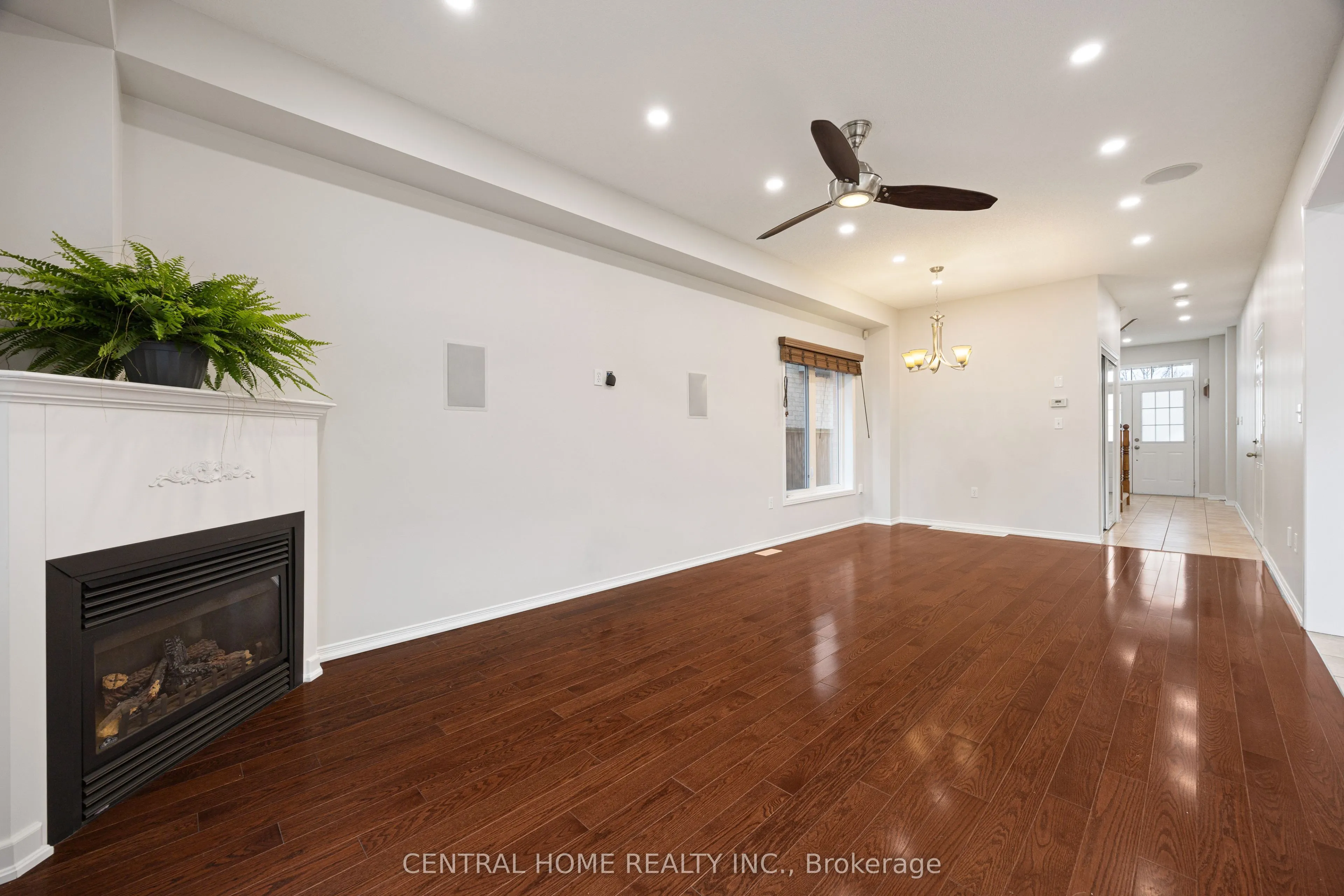 165 Palacebeach Trail