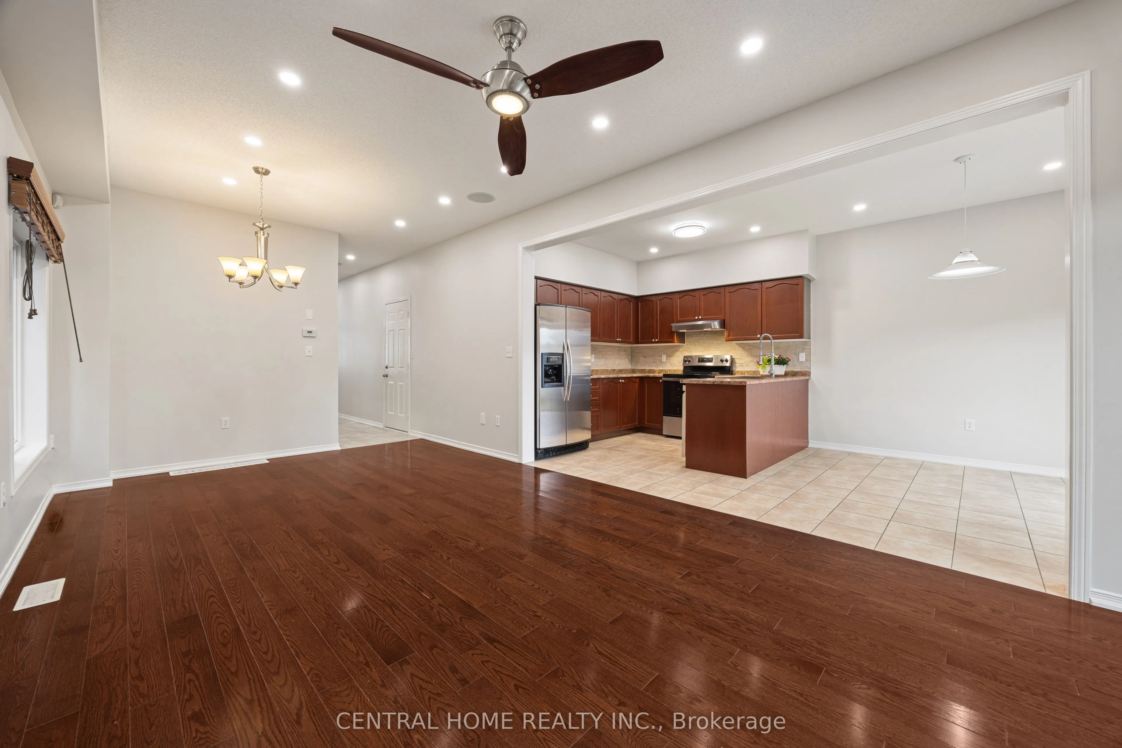 165 Palacebeach Trail