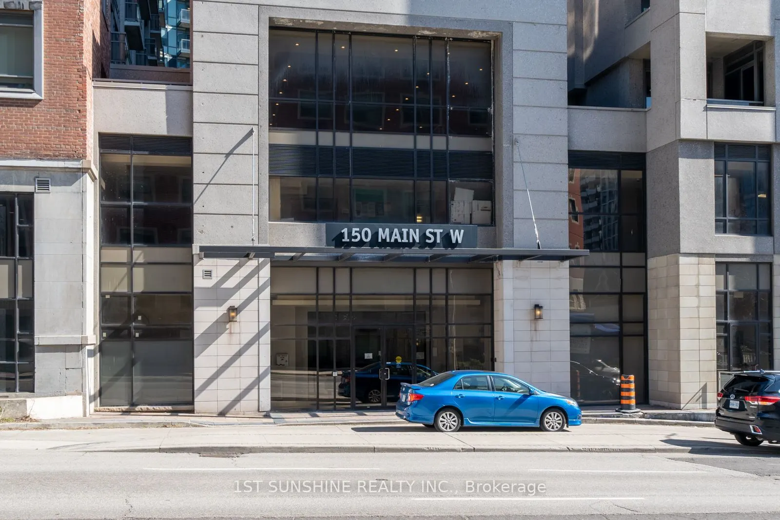 150 MAIN Street W, #PH3