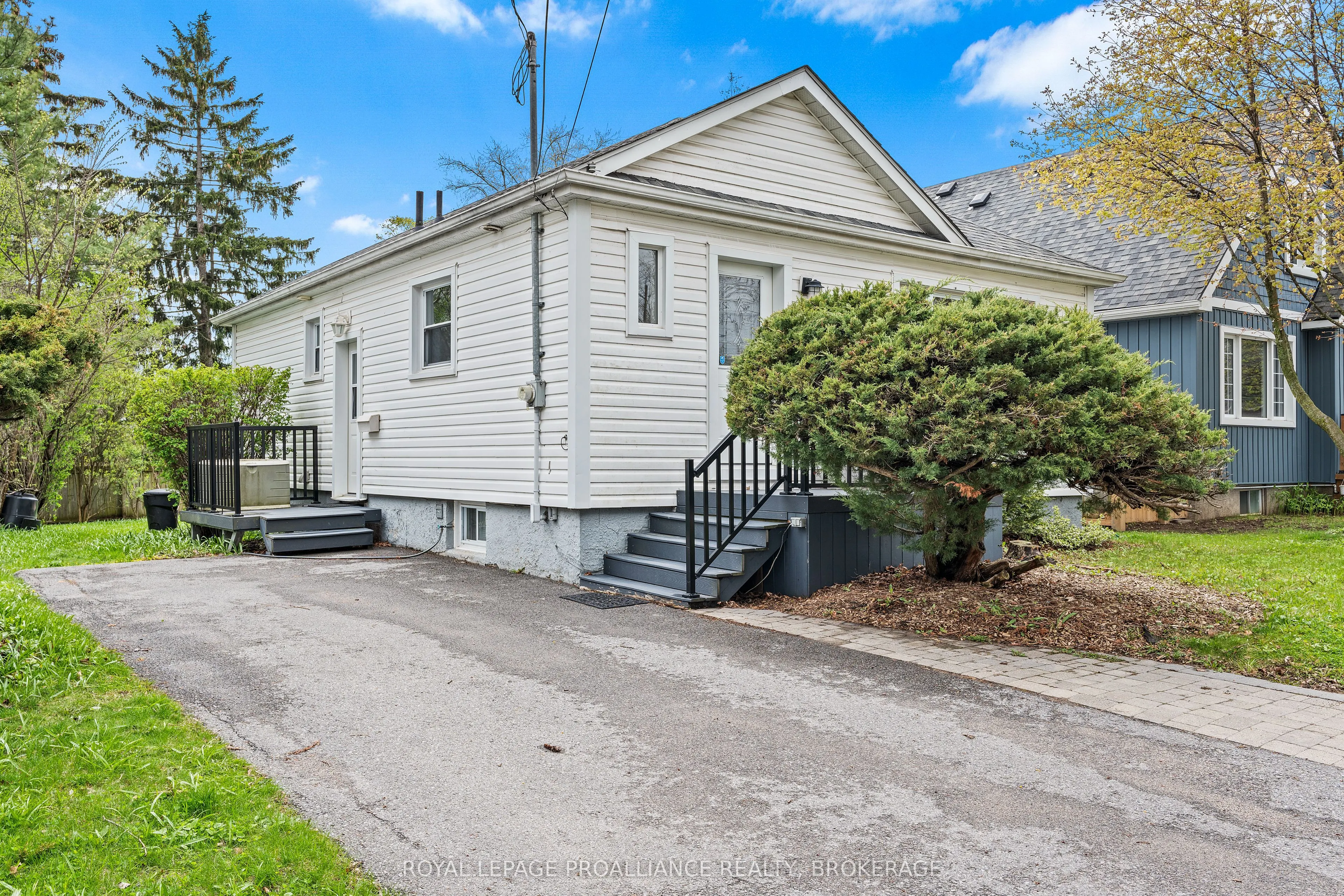 172 Carruthers Avenue
