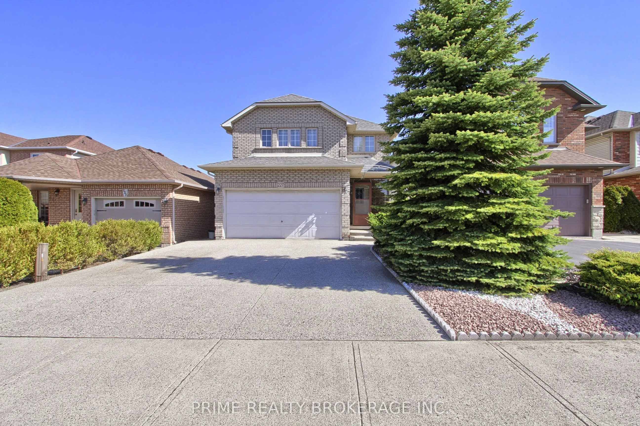 227 Hepburn Crescent