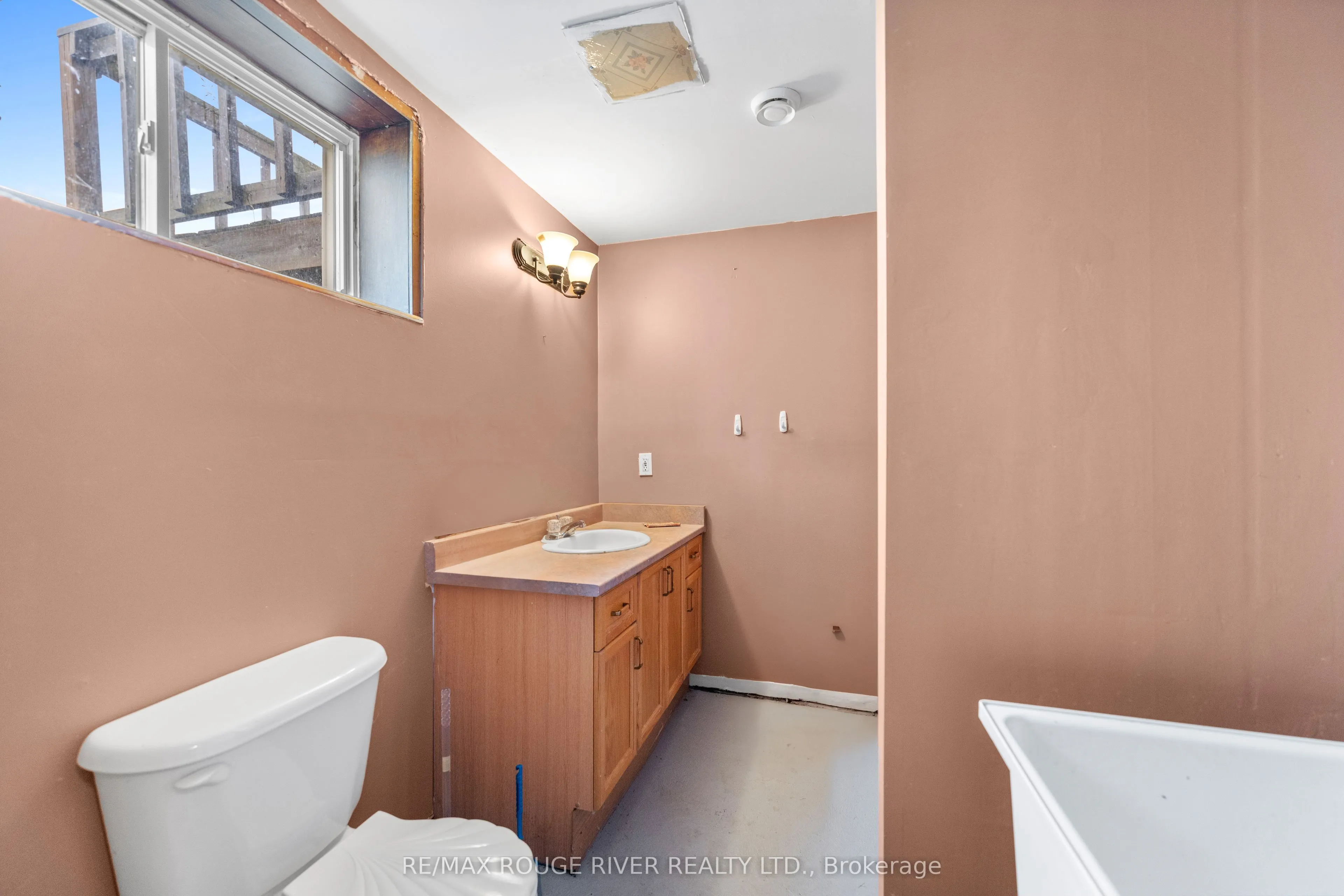 390 Jakobi Road