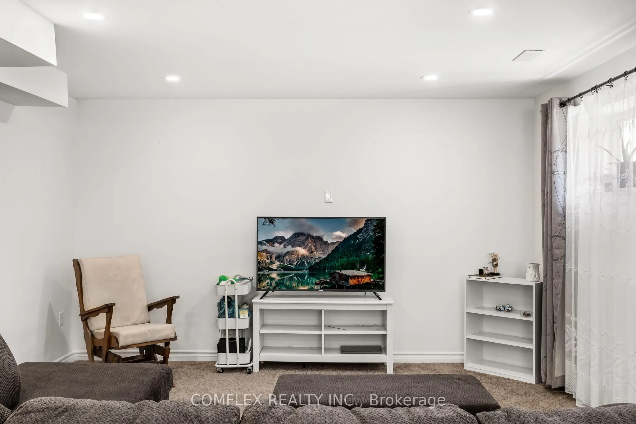 2687 FOXMEADOW Road