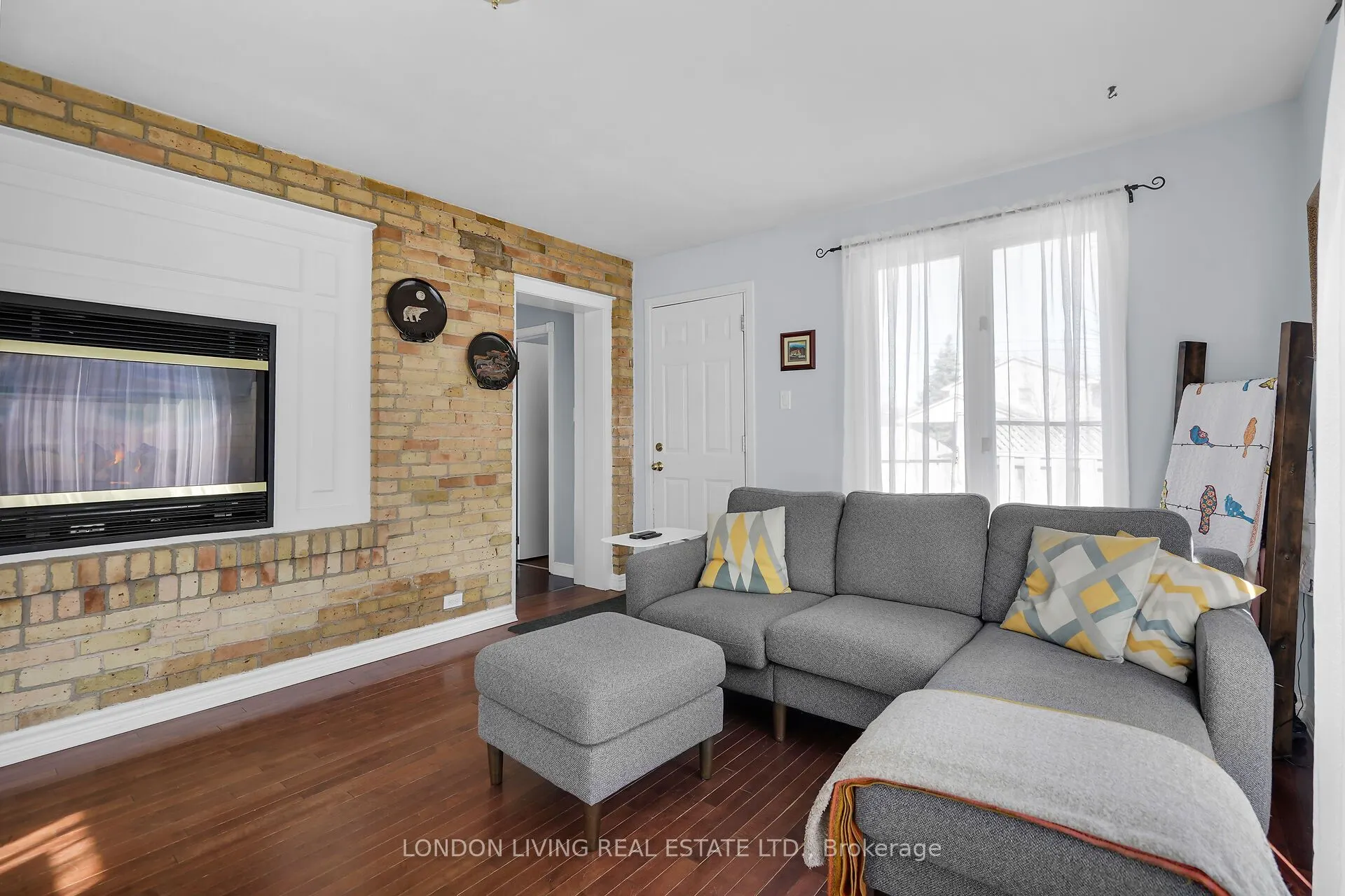 503 Baseline Road E