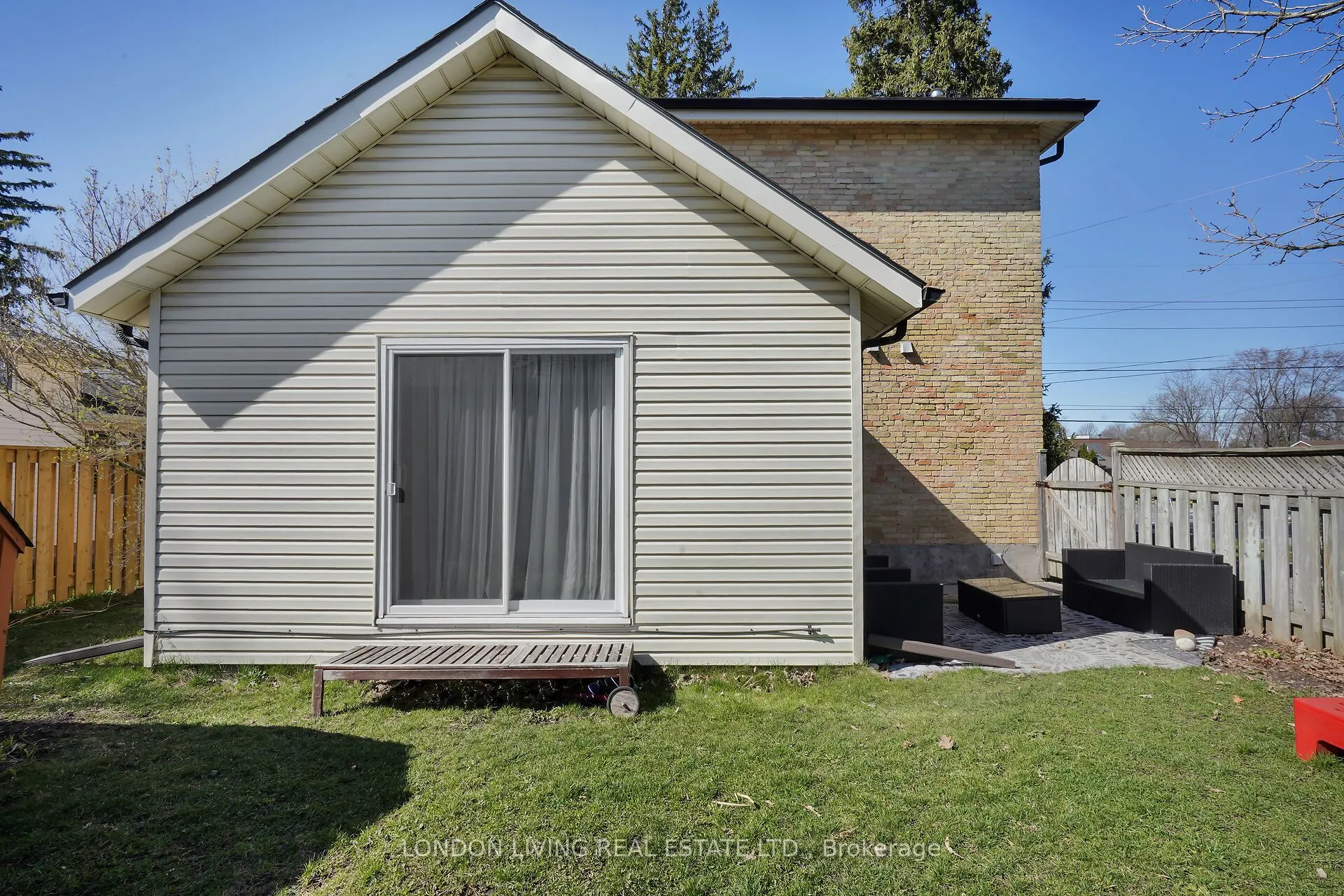 503 Baseline Road E