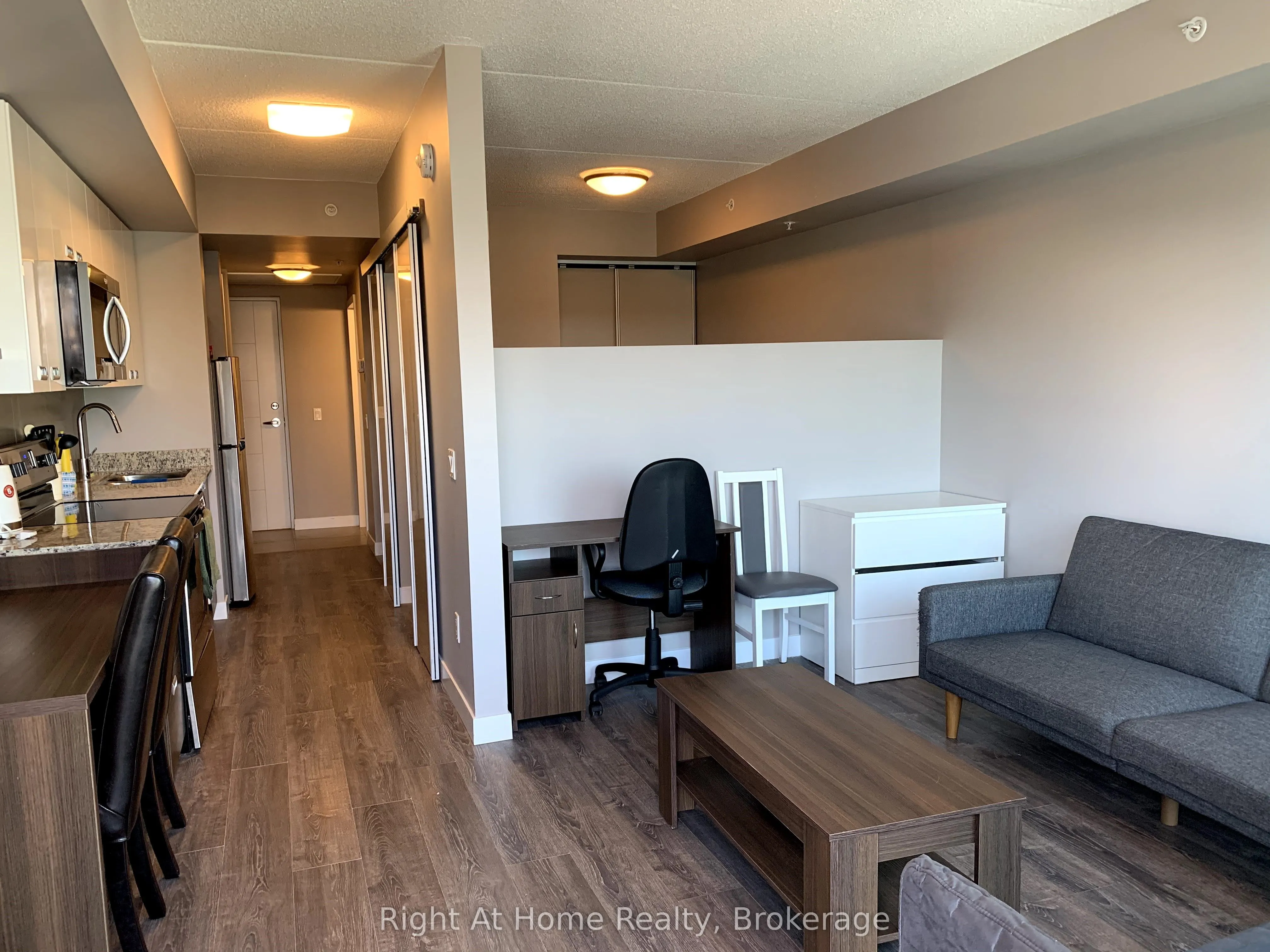 308 LESTER Street, #410