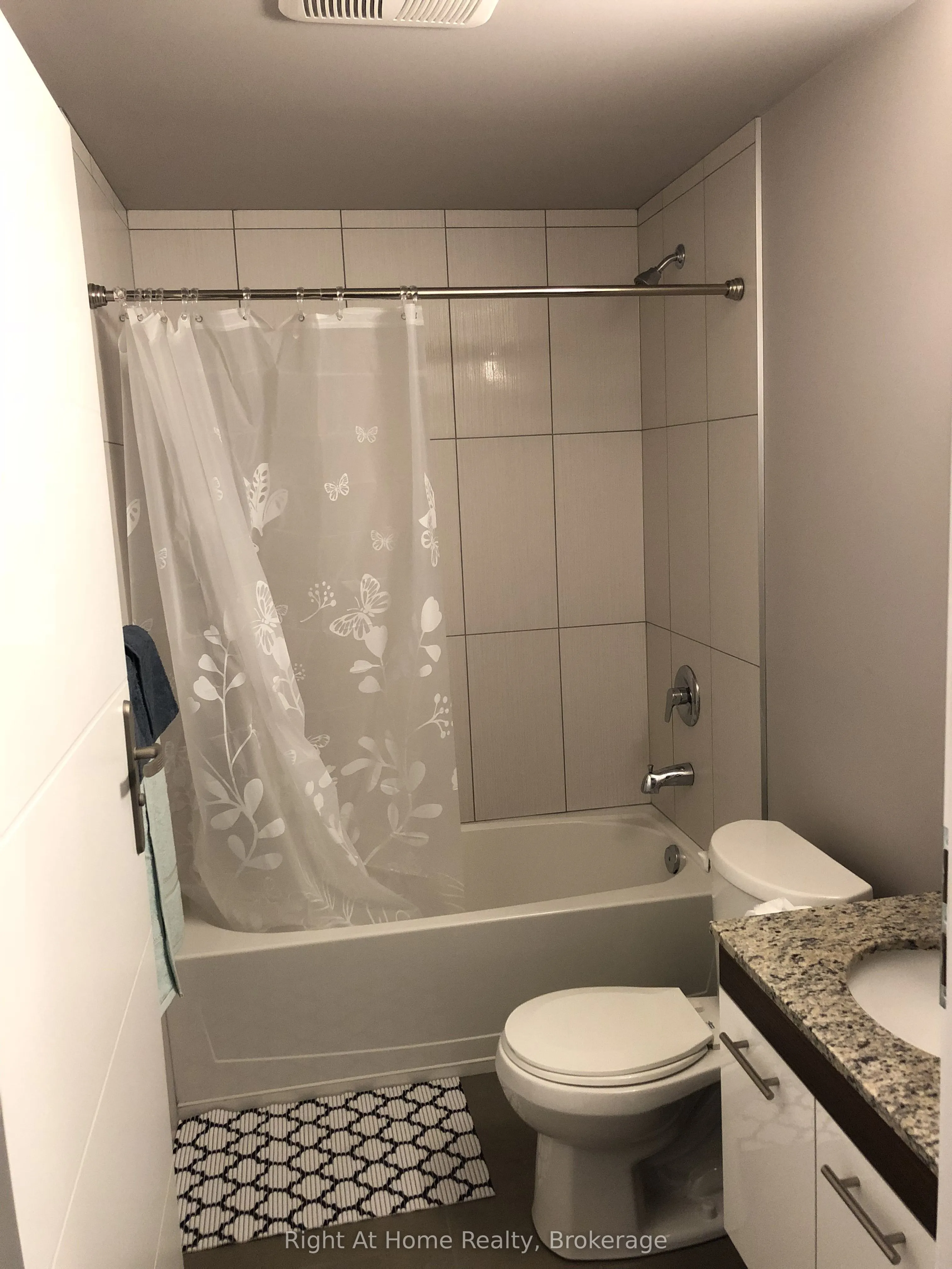 308 LESTER Street, #410
