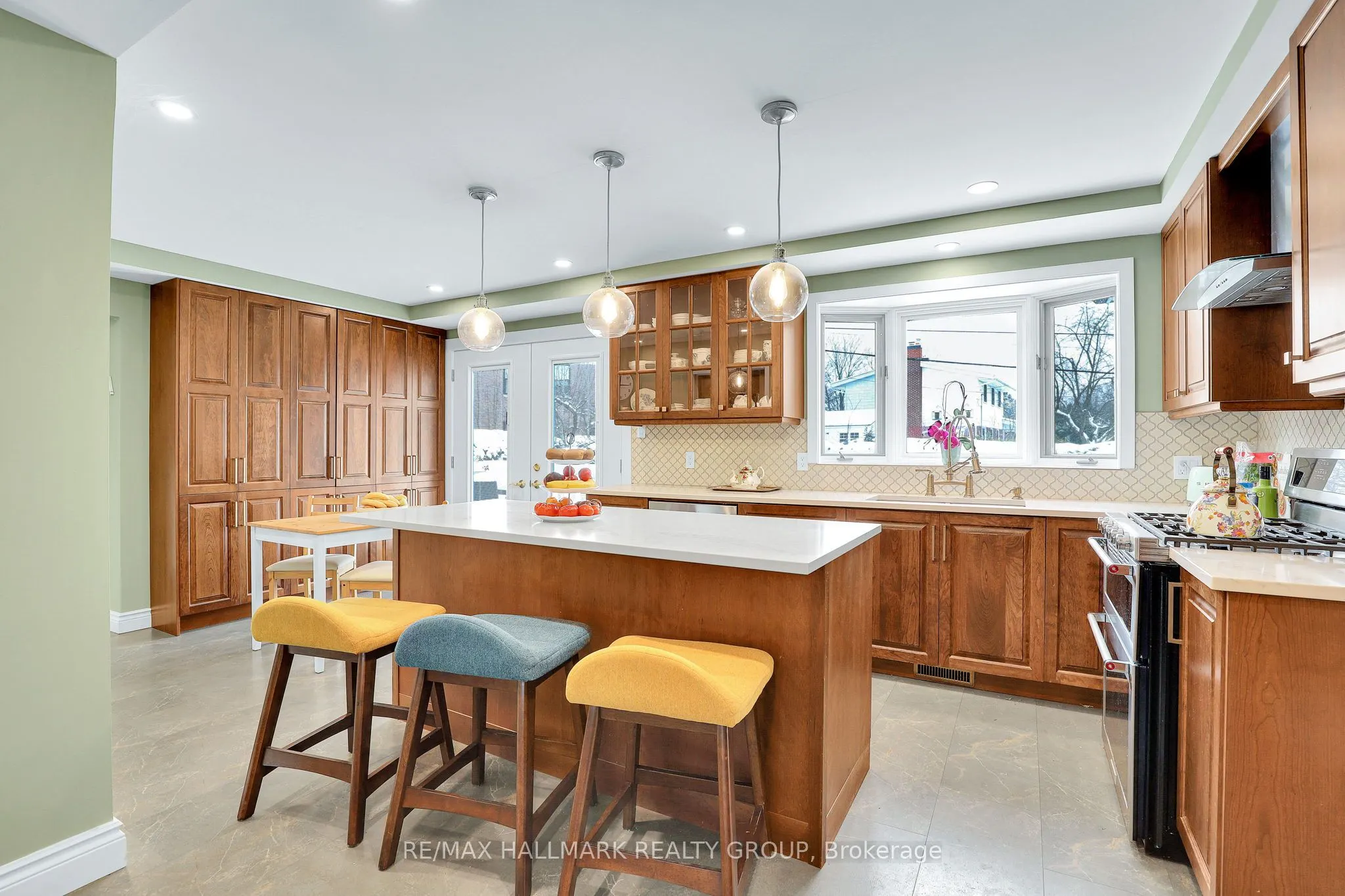 1712 Playfair Drive