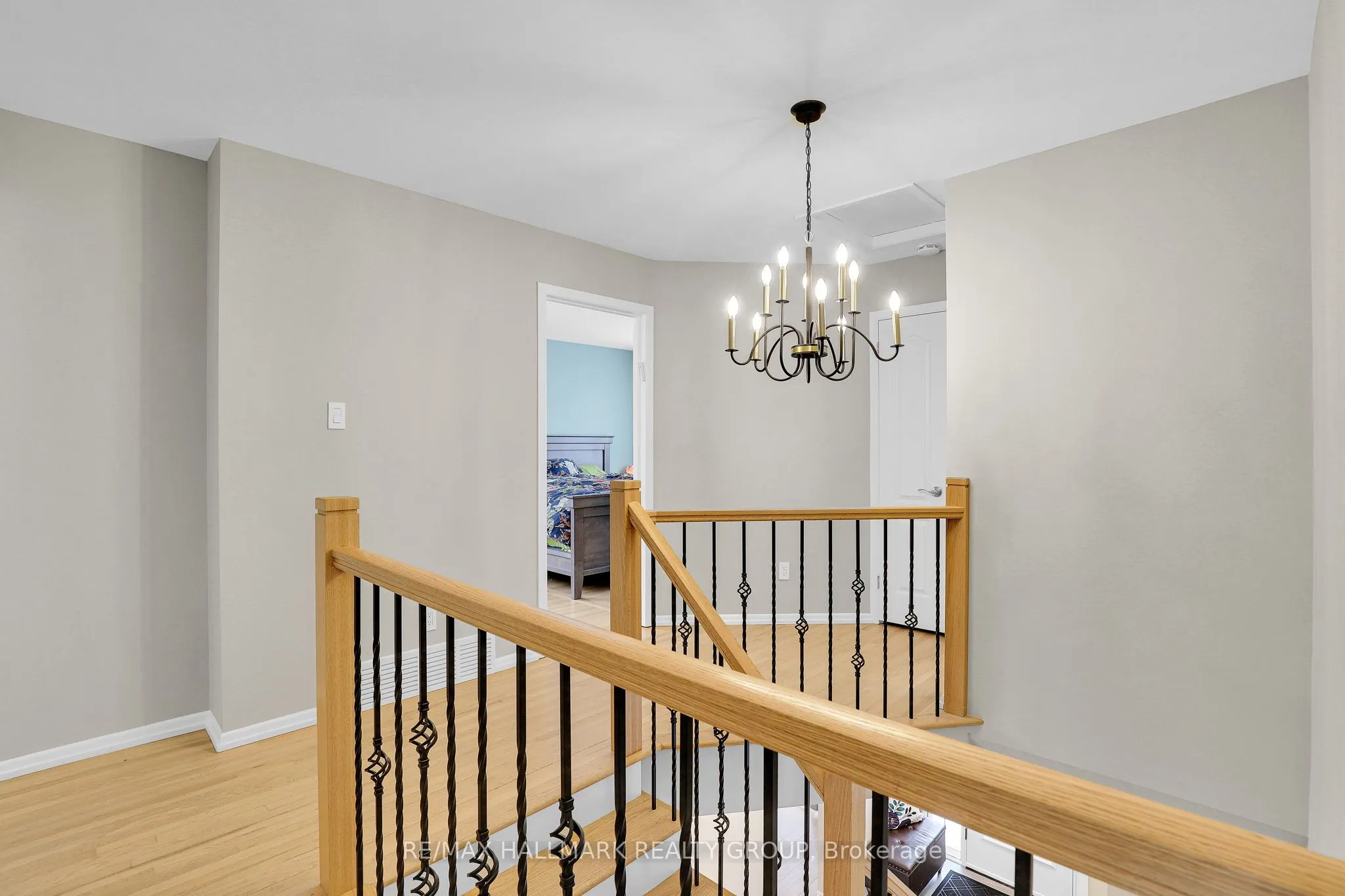 1712 Playfair Drive