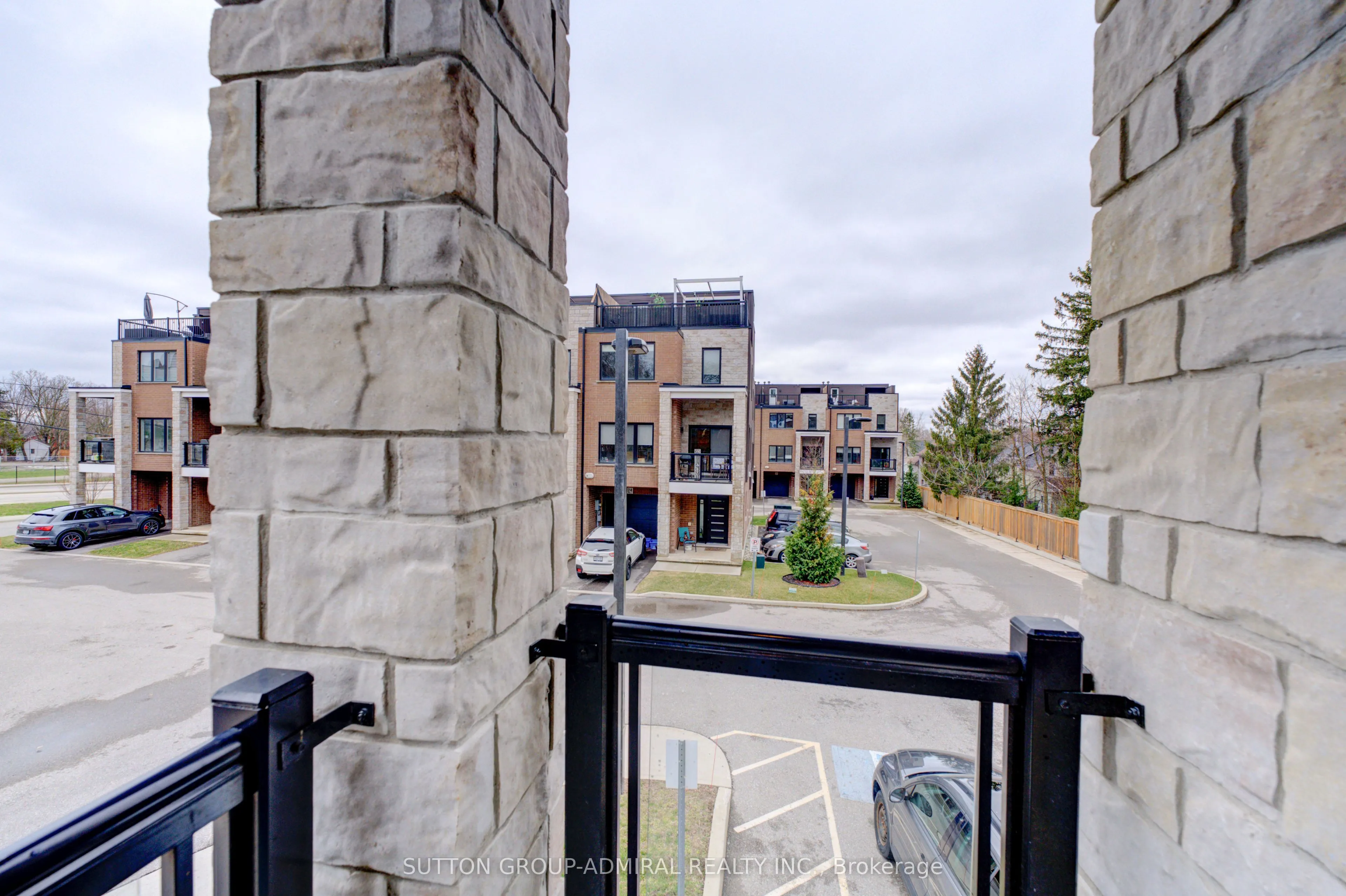 33 Jarvis Street, #25