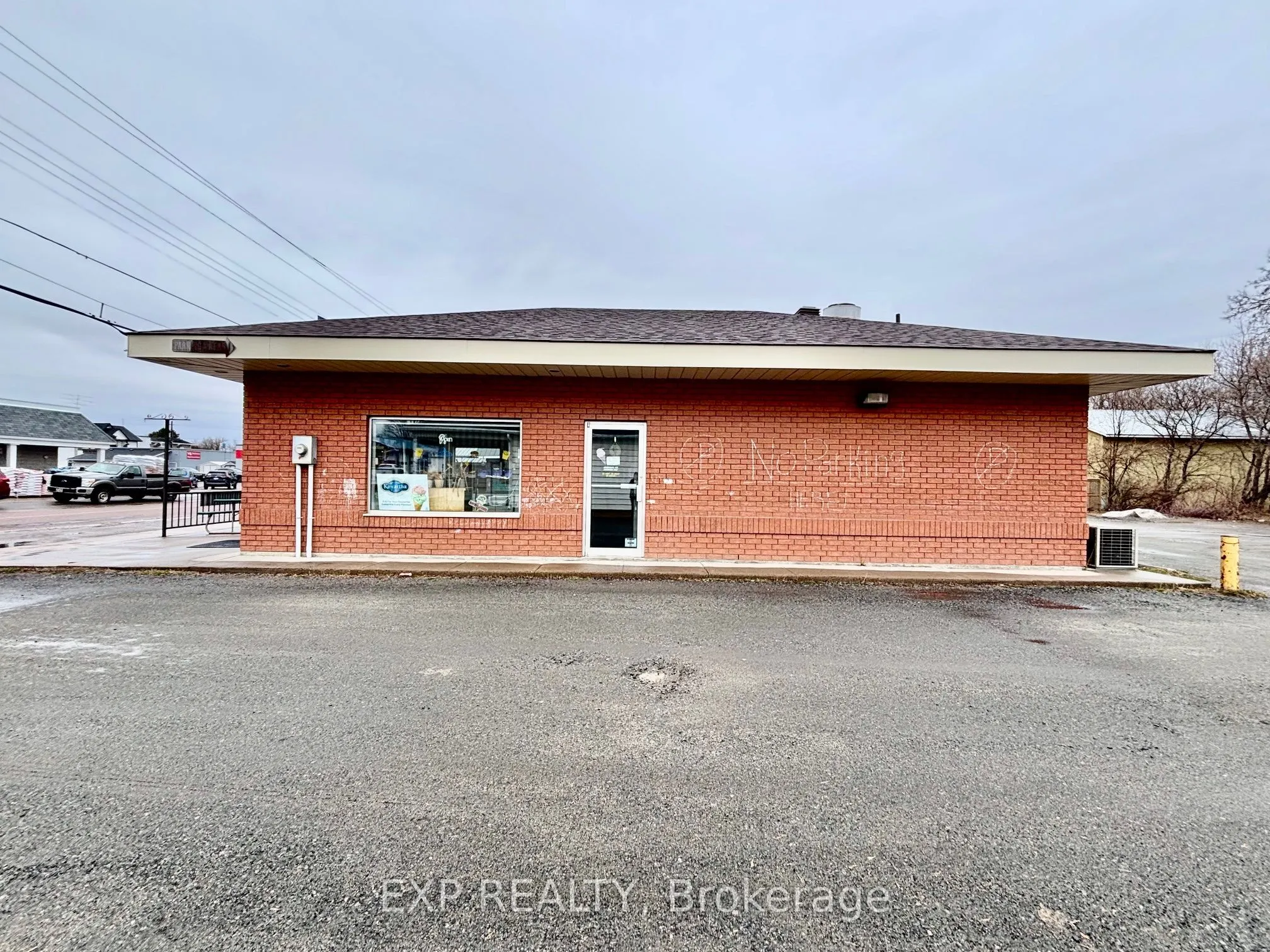 23 Bay Street N