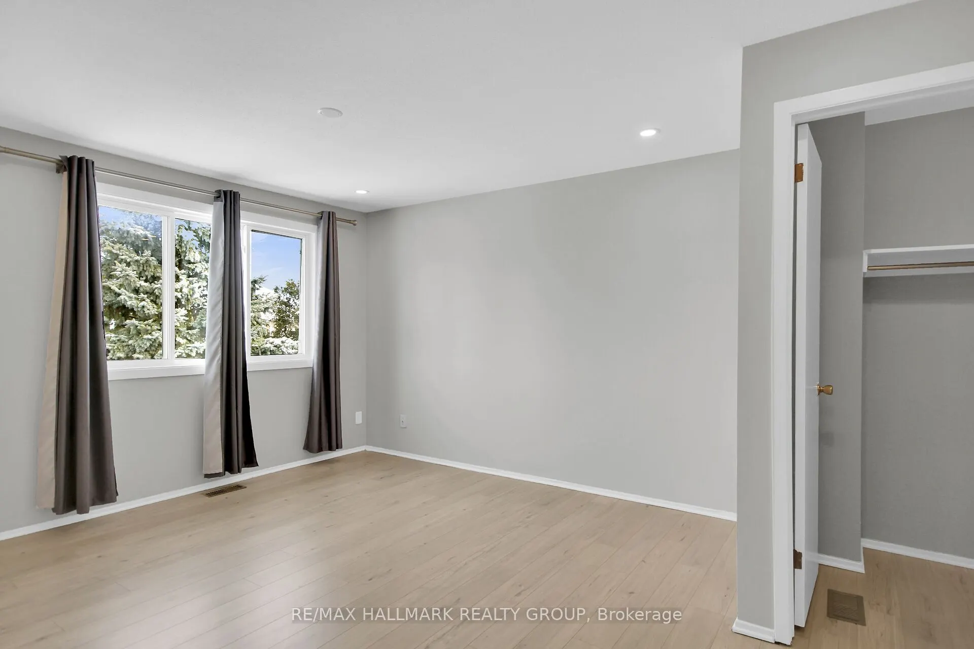 13 Coolspring Crescent