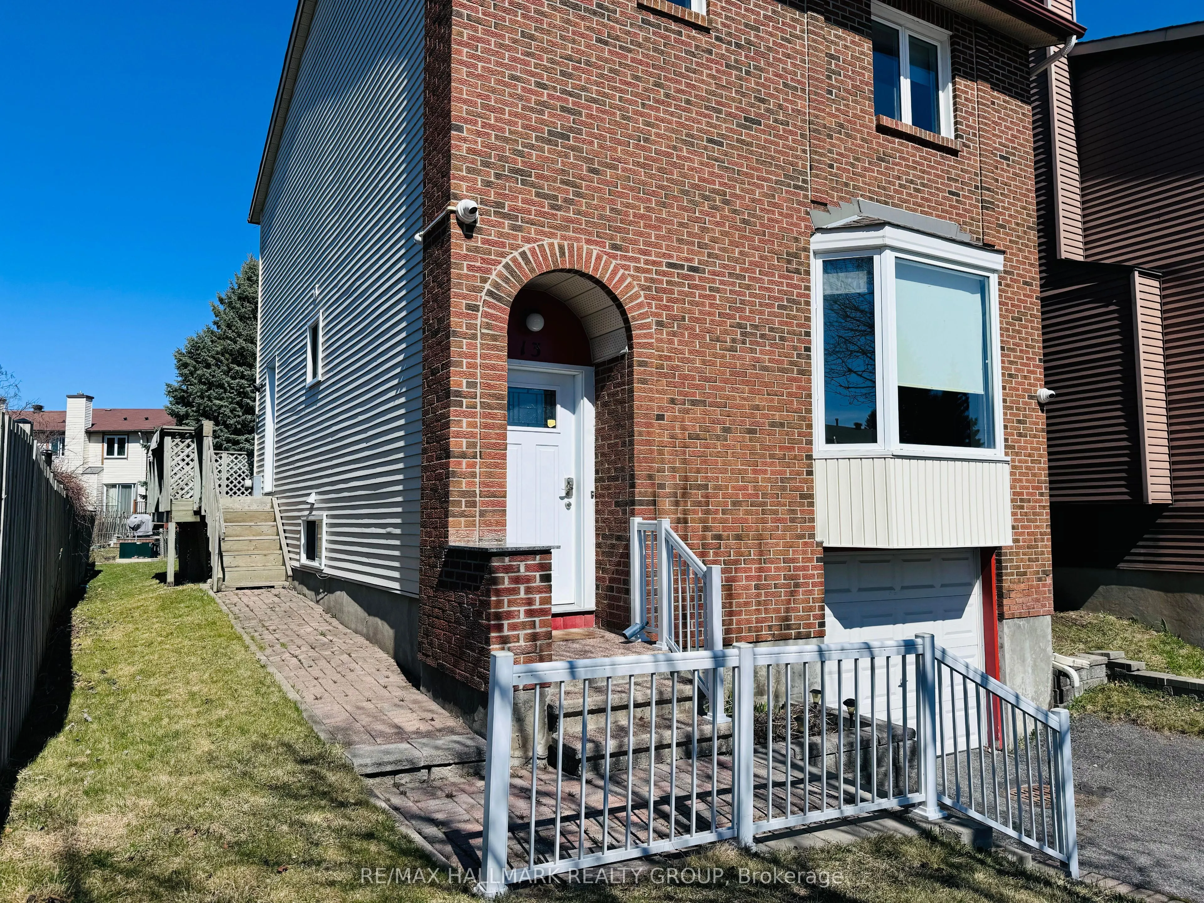 13 Coolspring Crescent