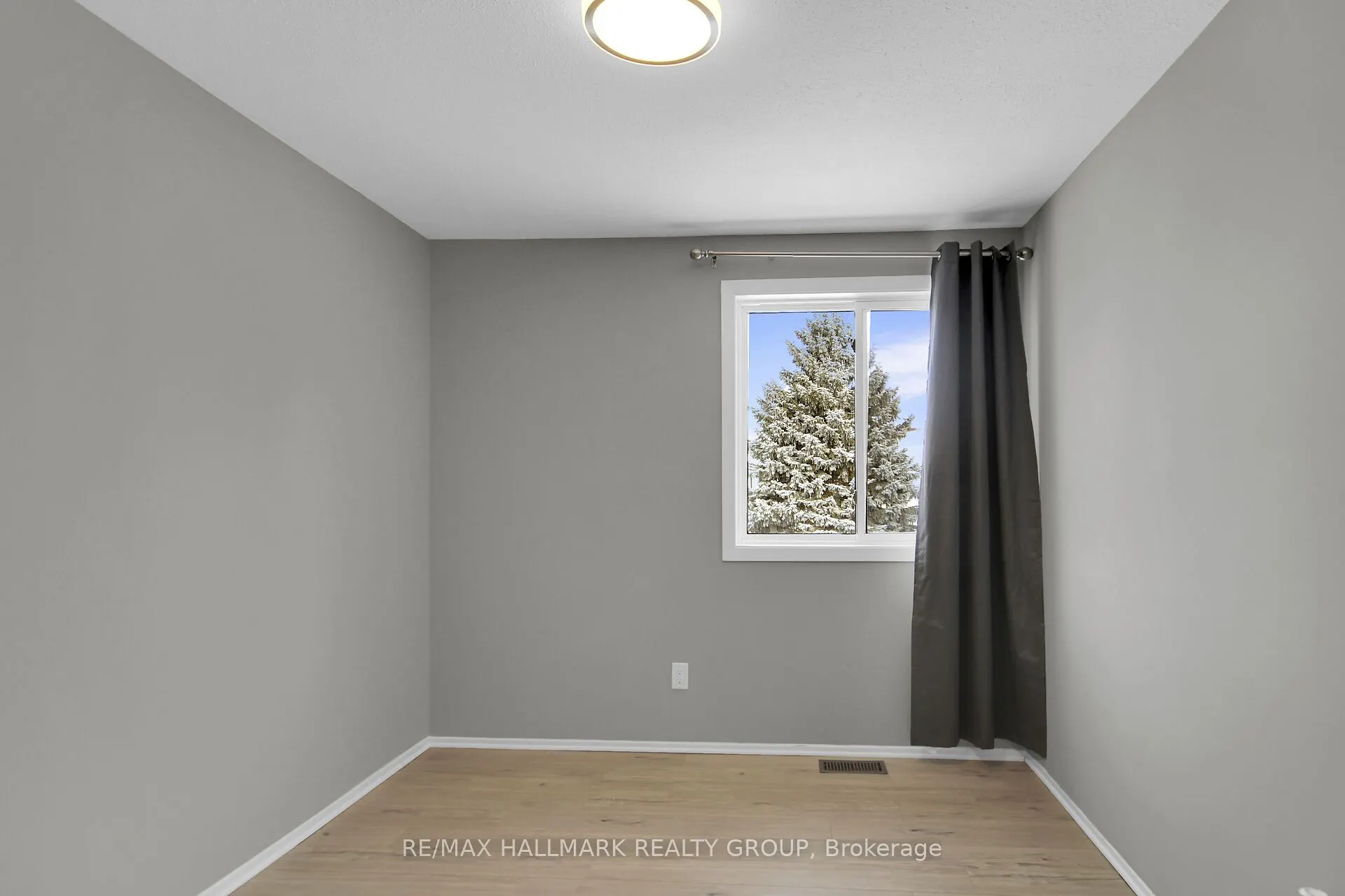 13 Coolspring Crescent