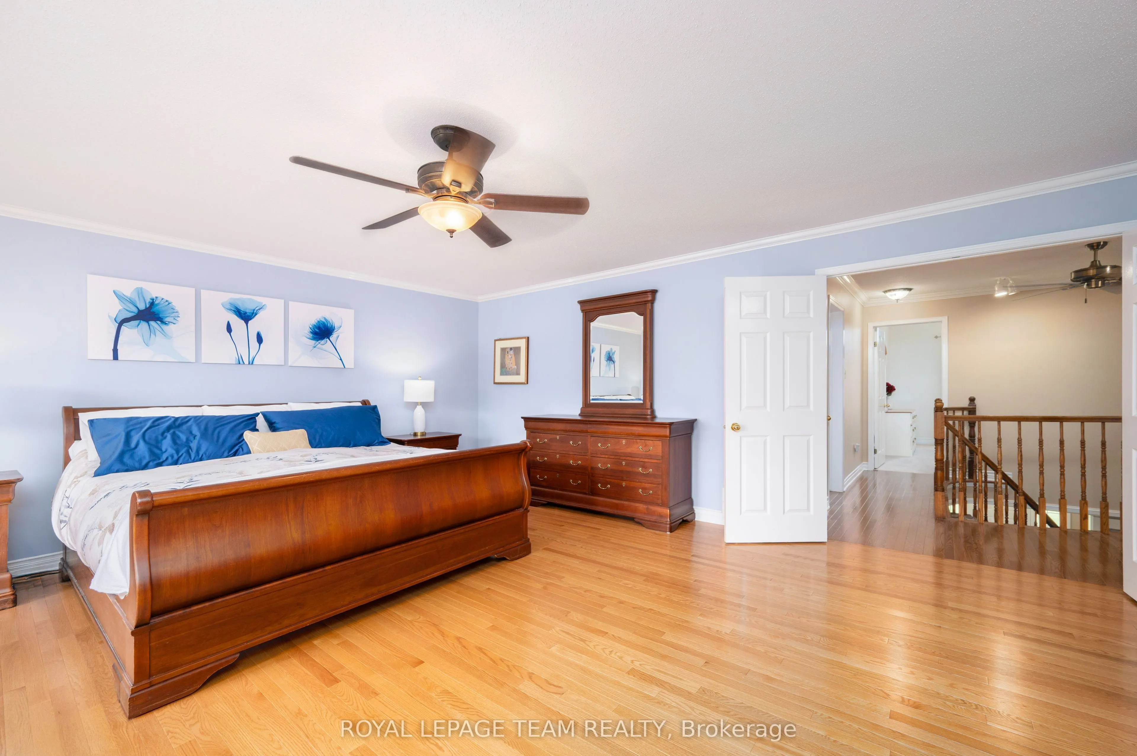5530 Pettapiece Crescent