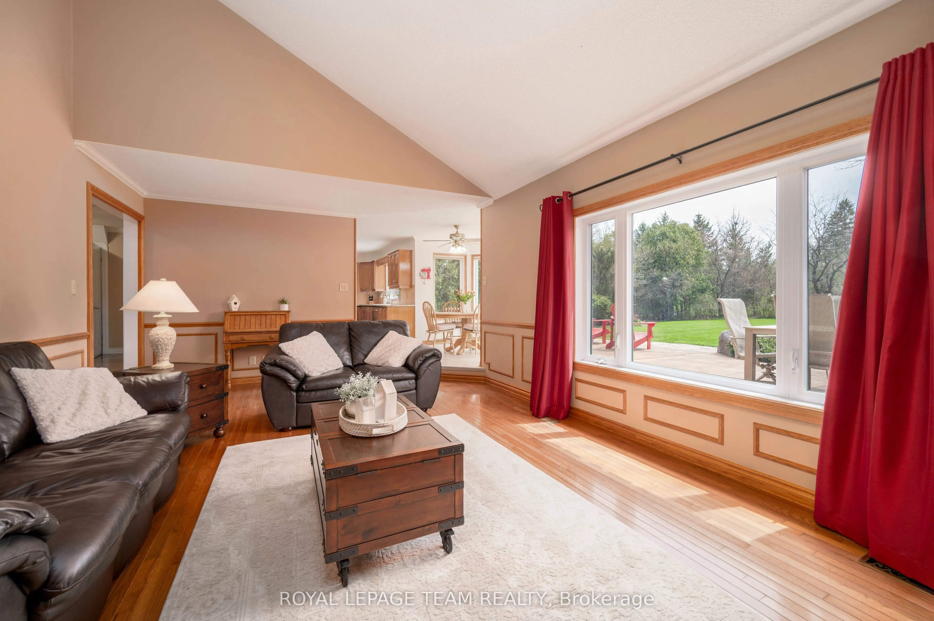 5530 Pettapiece Crescent