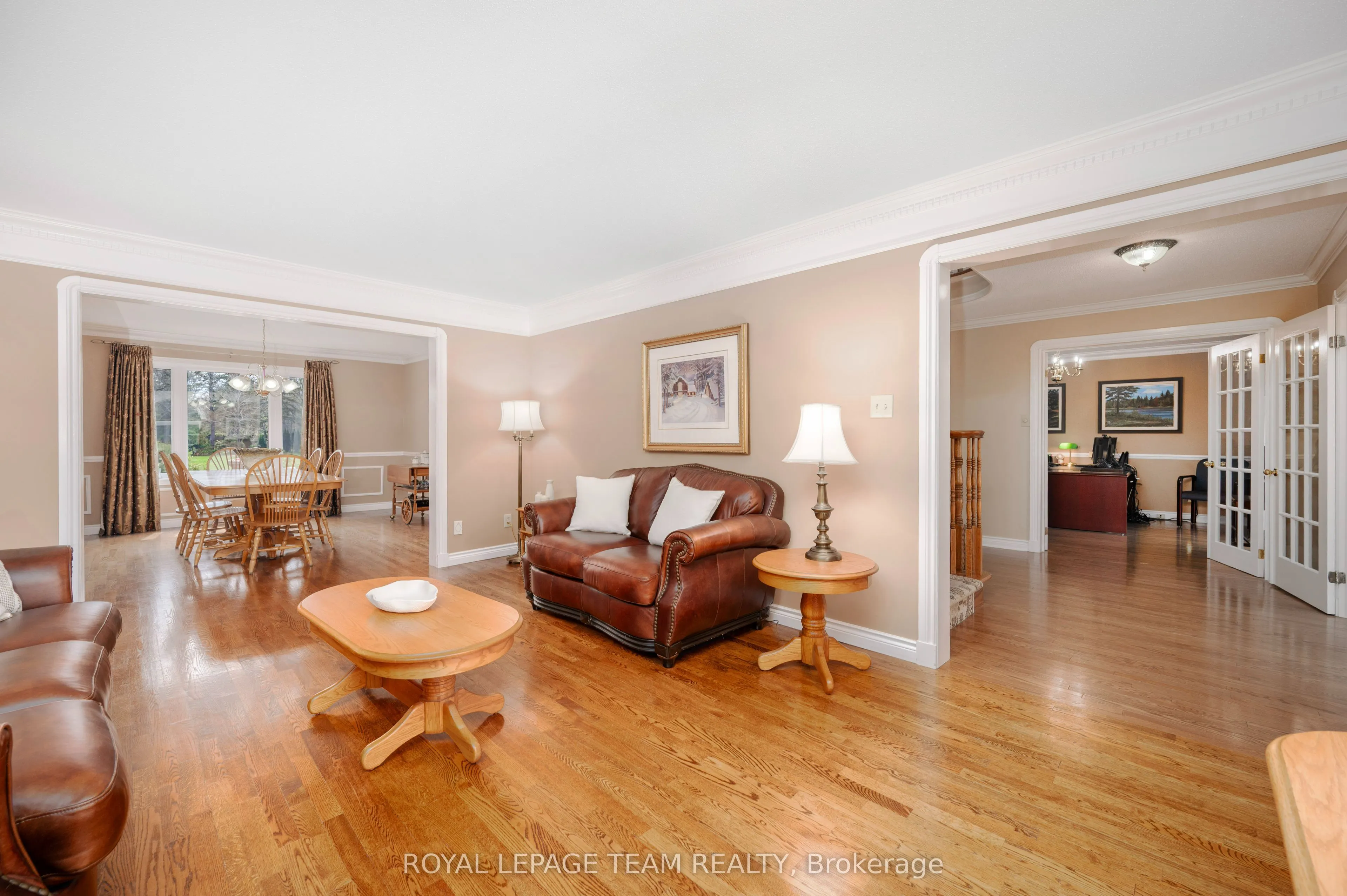 5530 Pettapiece Crescent