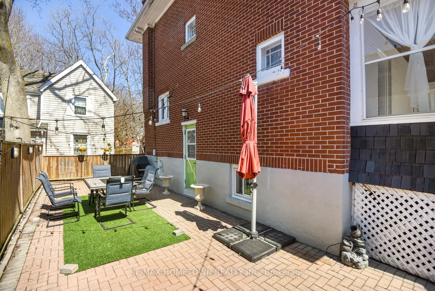 214 James Street E