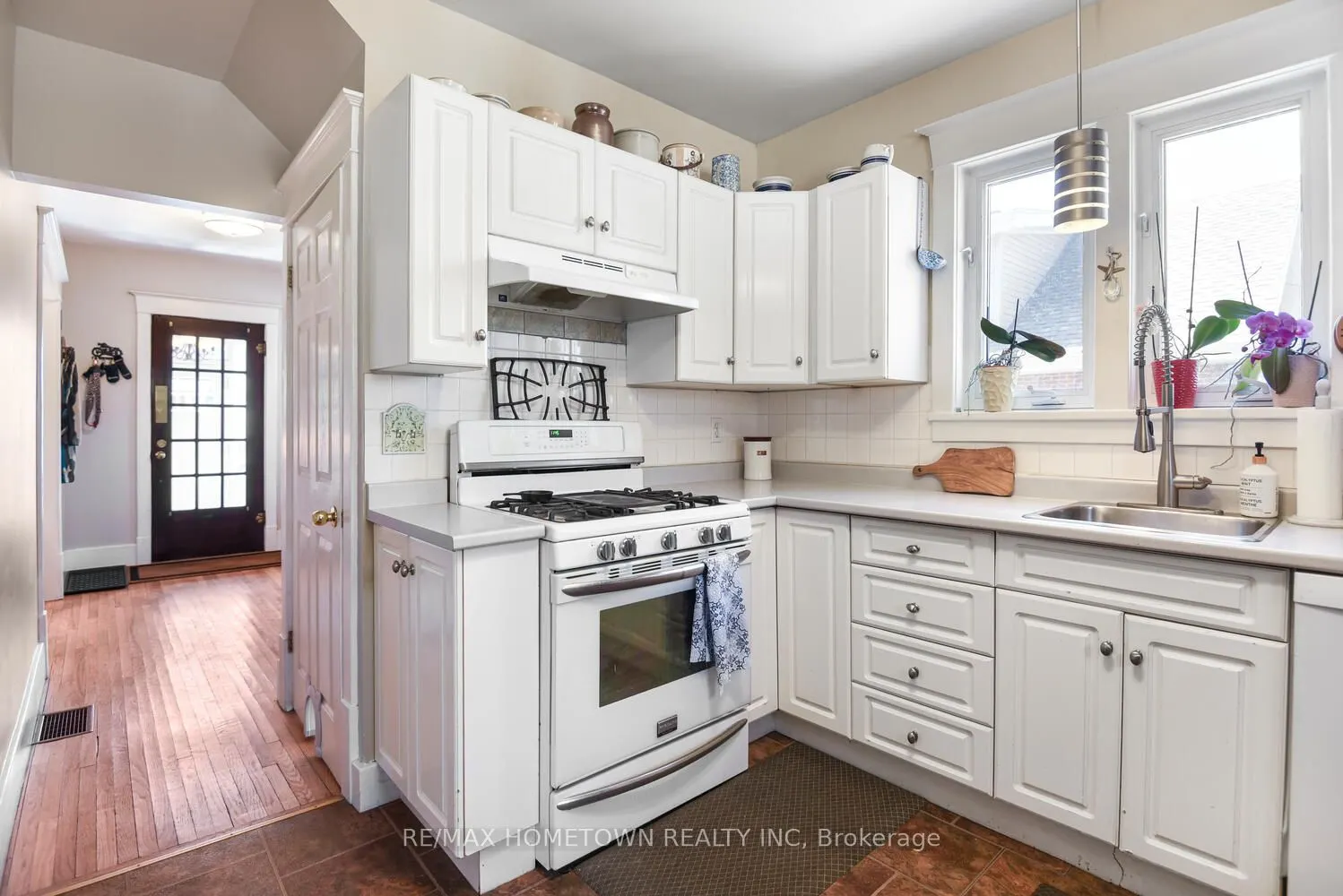 214 James Street E