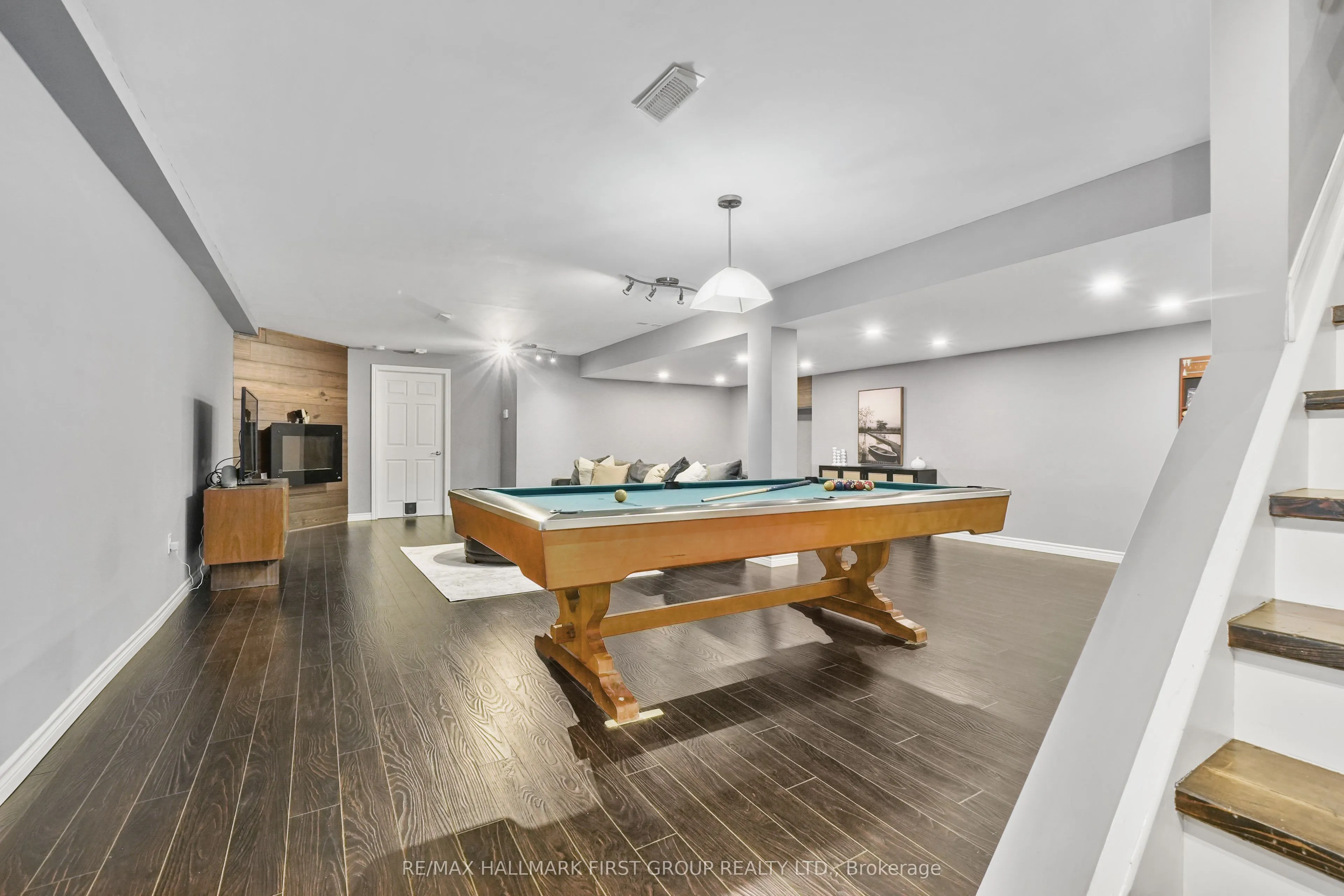 3905 Larose Crescent
