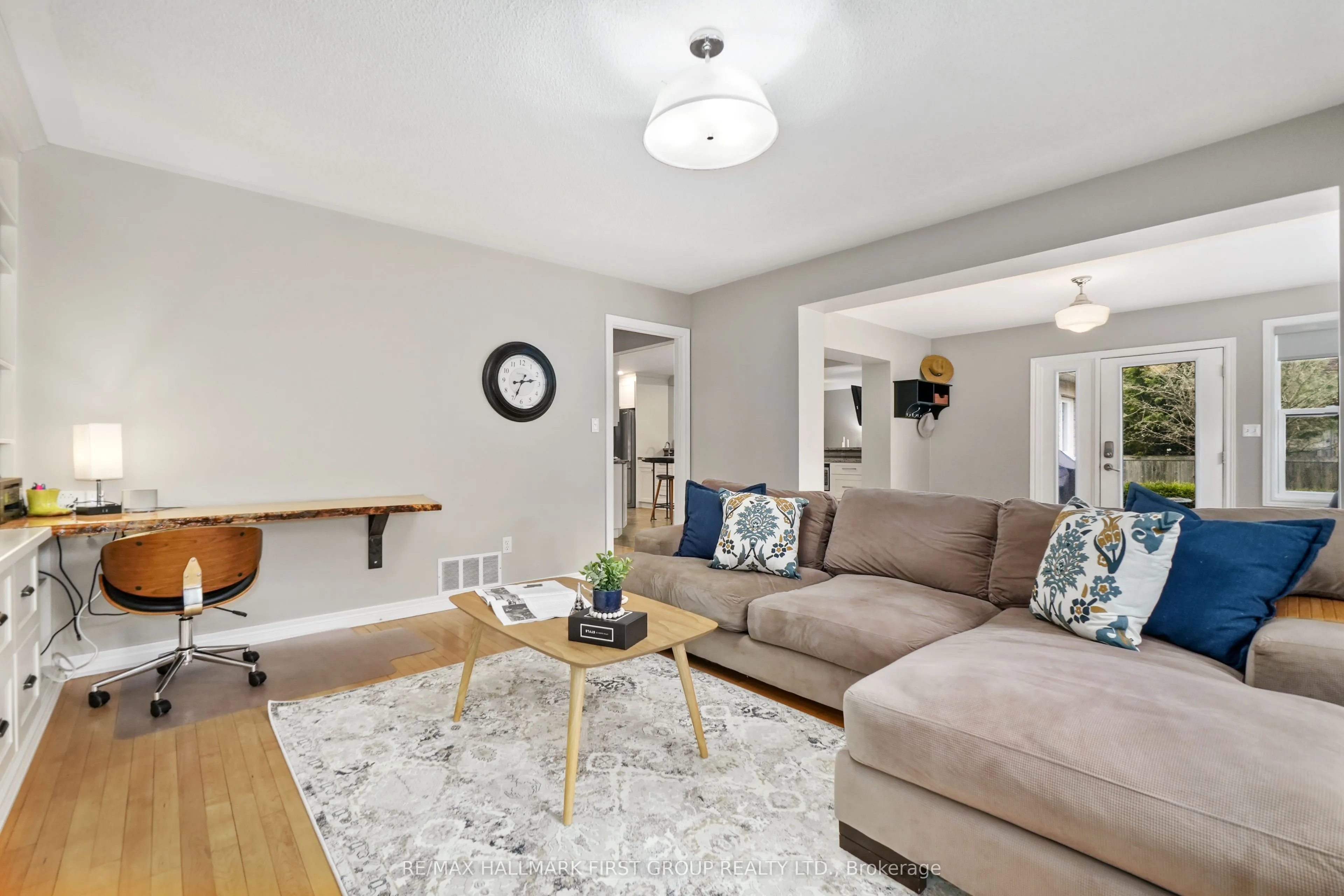3905 Larose Crescent