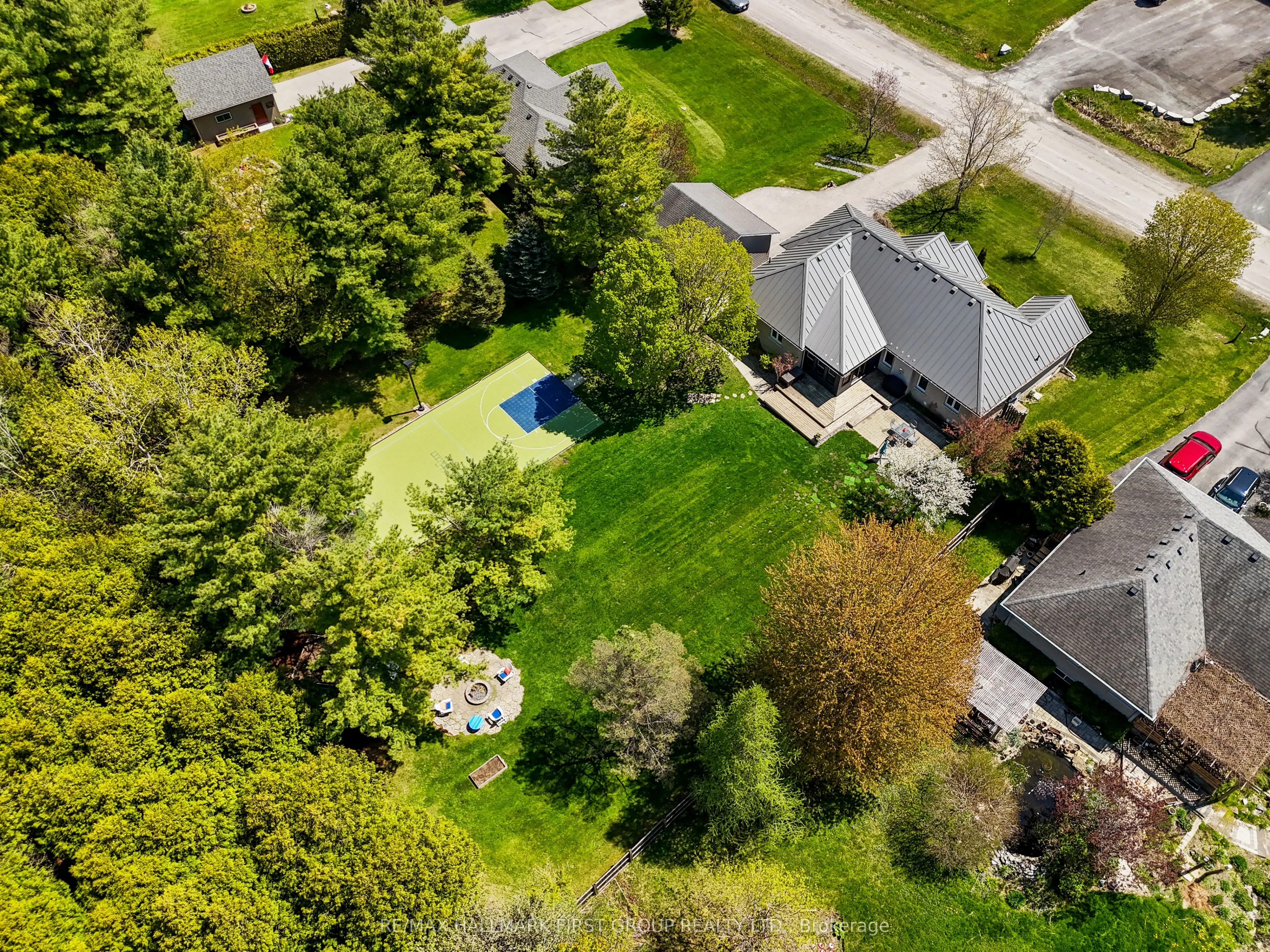 3905 Larose Crescent