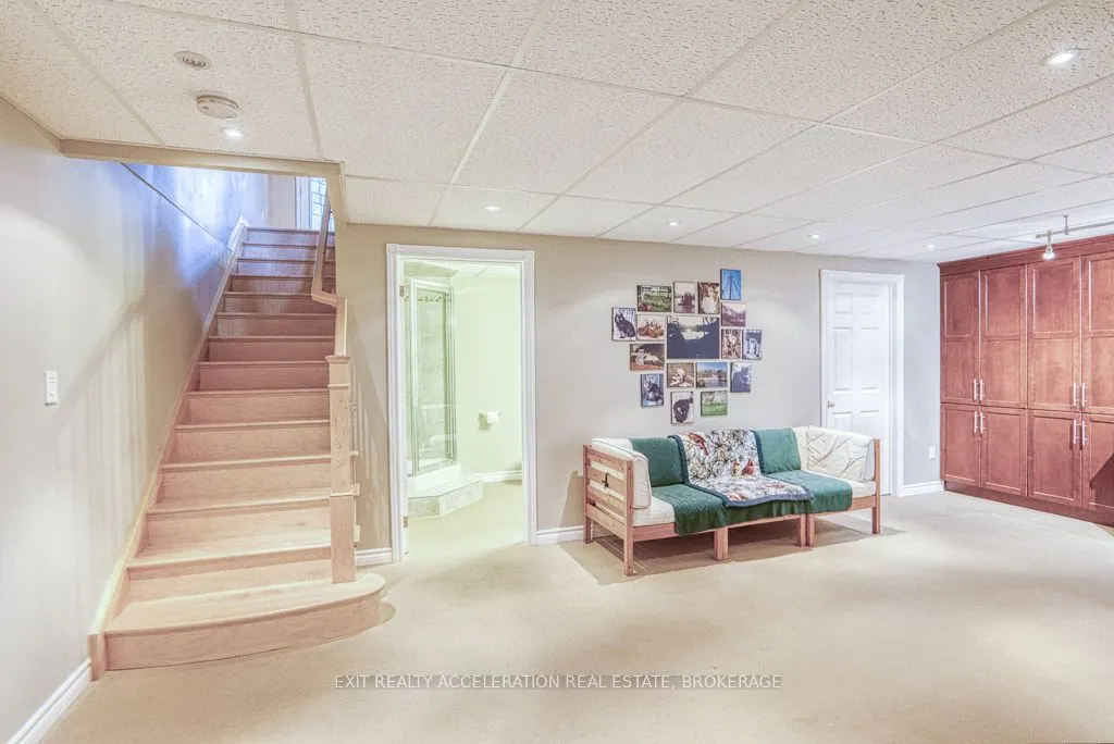 390 Denridge Road