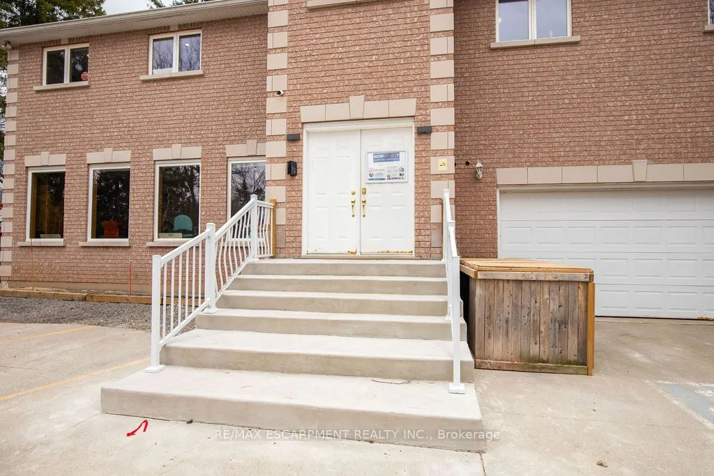 144 Wilson Street E