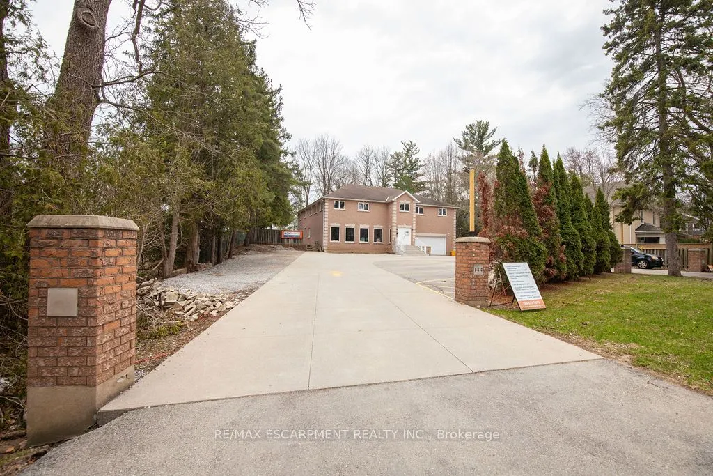 144 Wilson Street E